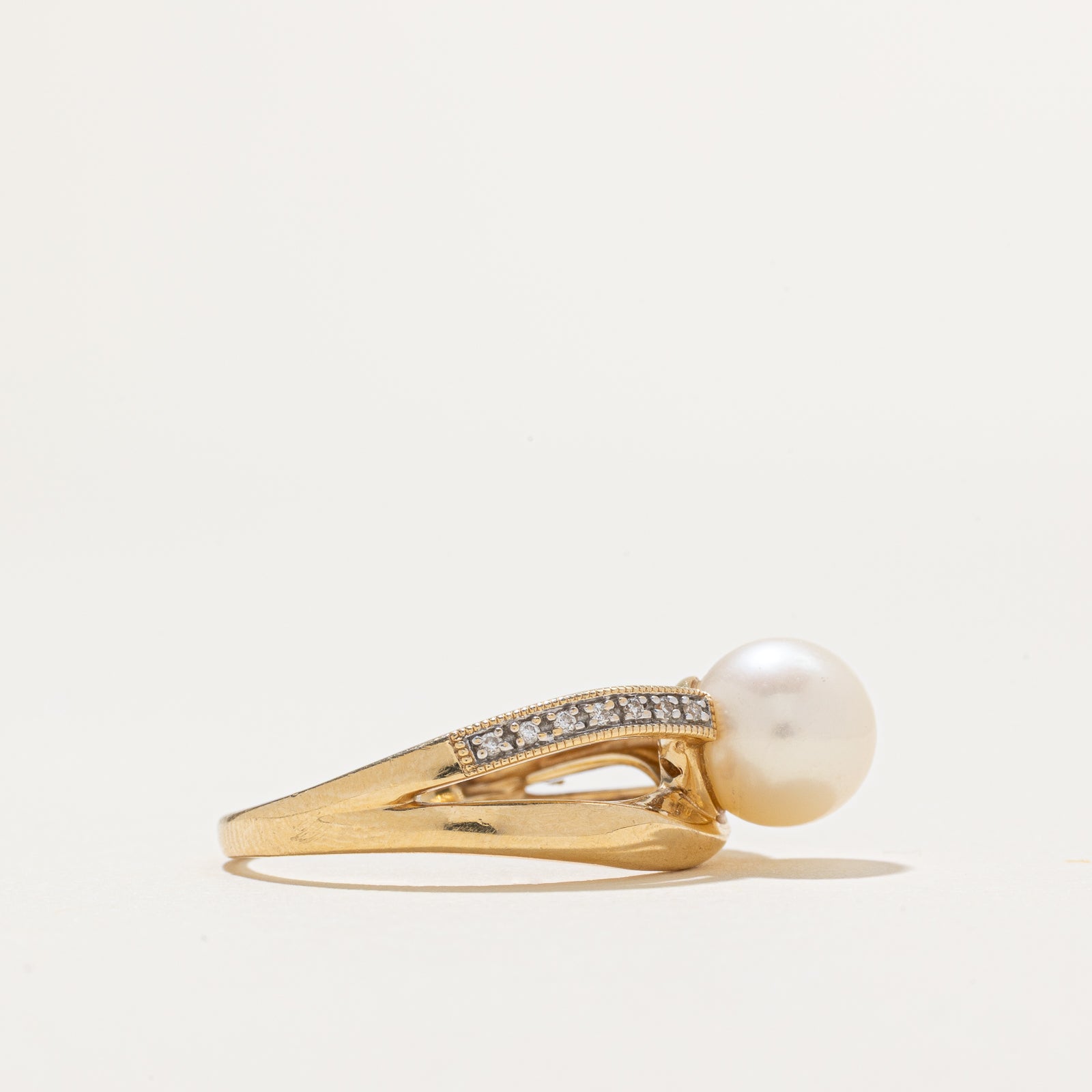 Pearl & Diamond Cross Over Ring | 0.07ctw | SZ 7.25