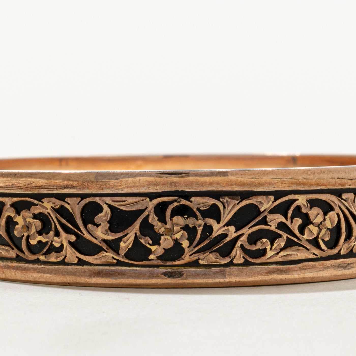 9k Rose Gold Floral Embossed Enamel Bangle | 7.5"