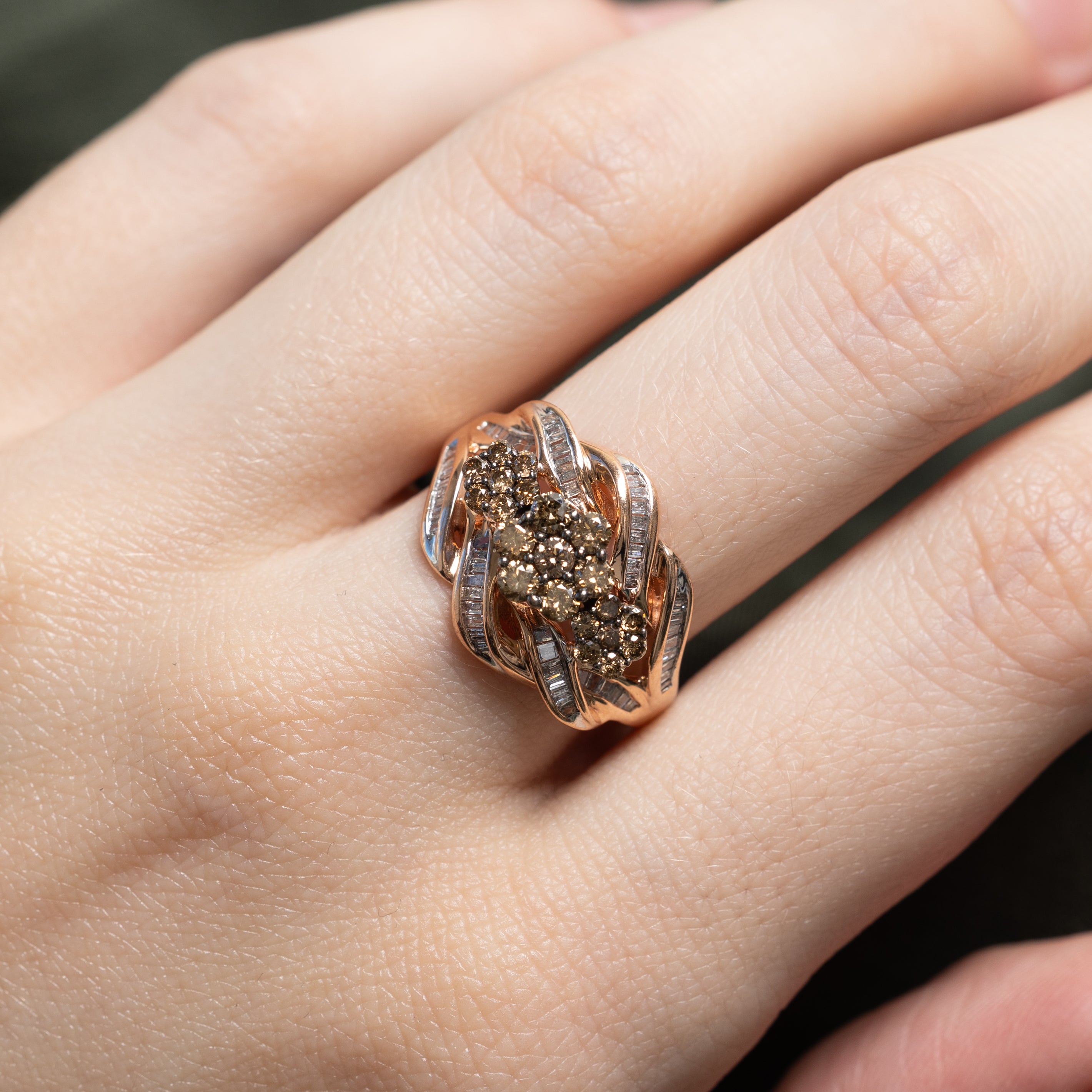 Brown & White Diamond Cluster Twisted Ring | 0.78ctw | SZ 7