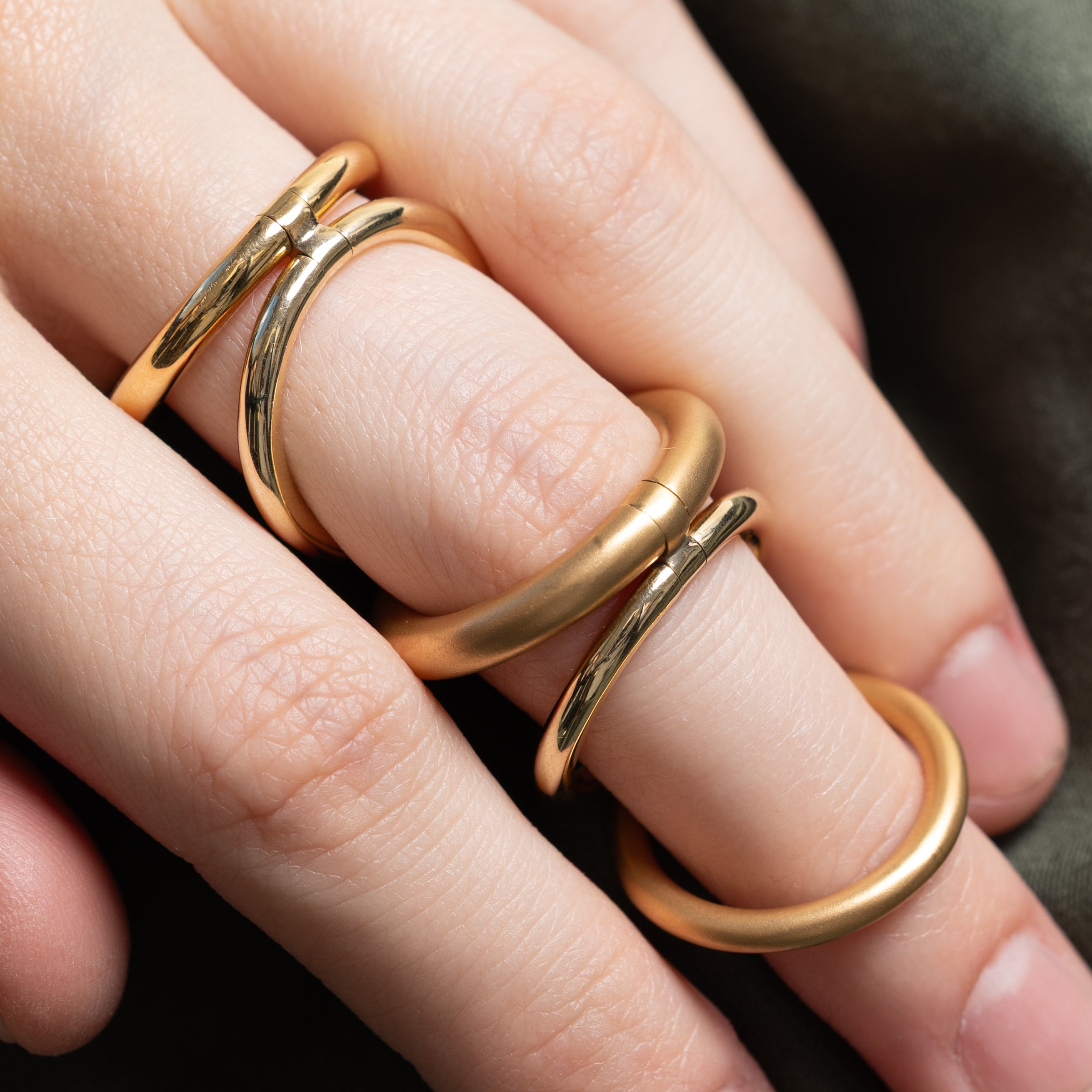 18k Yellow Gold Interlocking Matte & Glossy Ring Stack | SZ 6