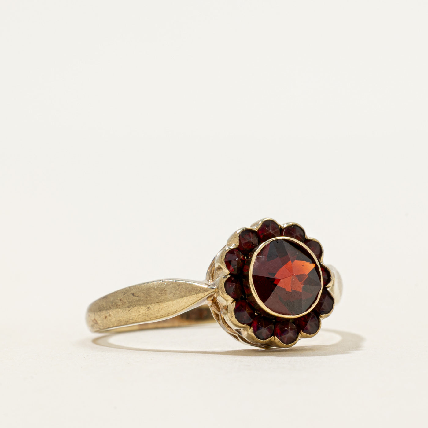 Bezel Set Garnet Daisy Ring | 1.60ctw | SZ 9