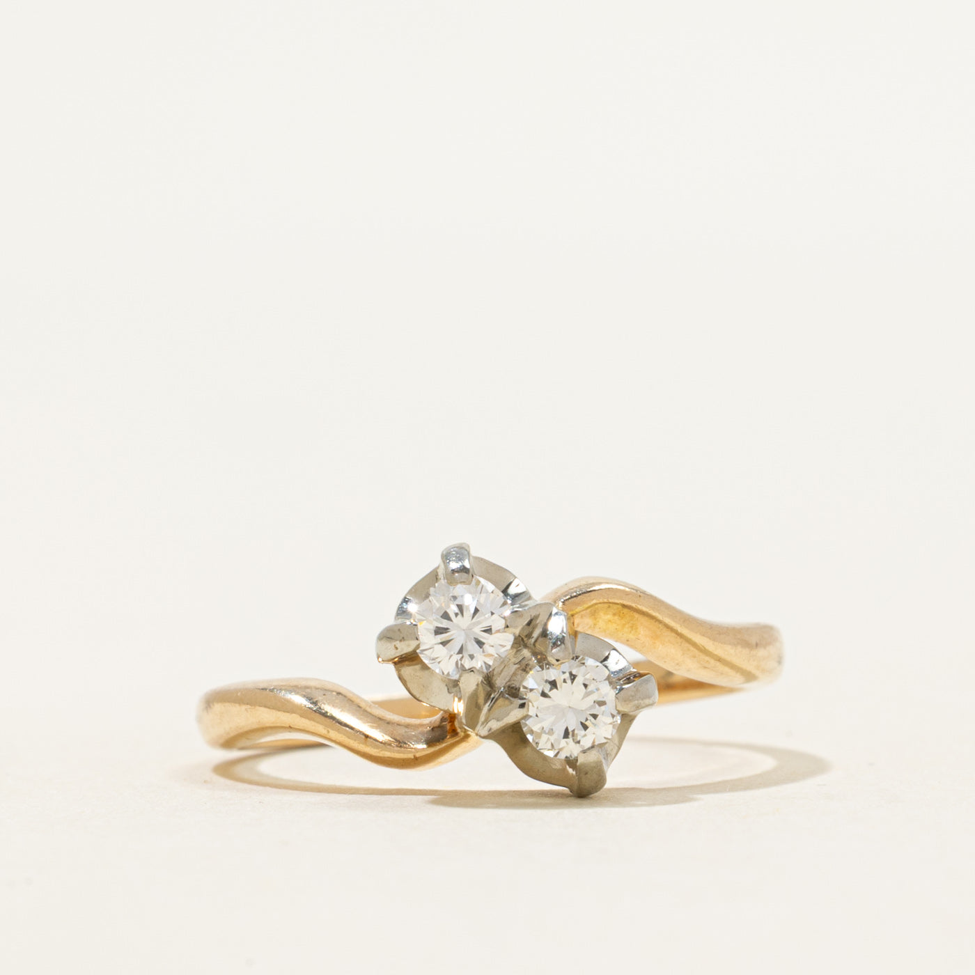 Belcher Set Toi et Moi Diamond Bypass Ring | 0.27ctw | SZ 6.25