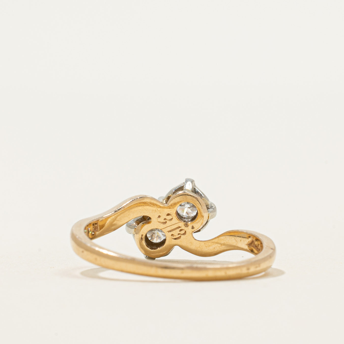 Belcher Set Toi et Moi Diamond Bypass Ring | 0.27ctw | SZ 6.25