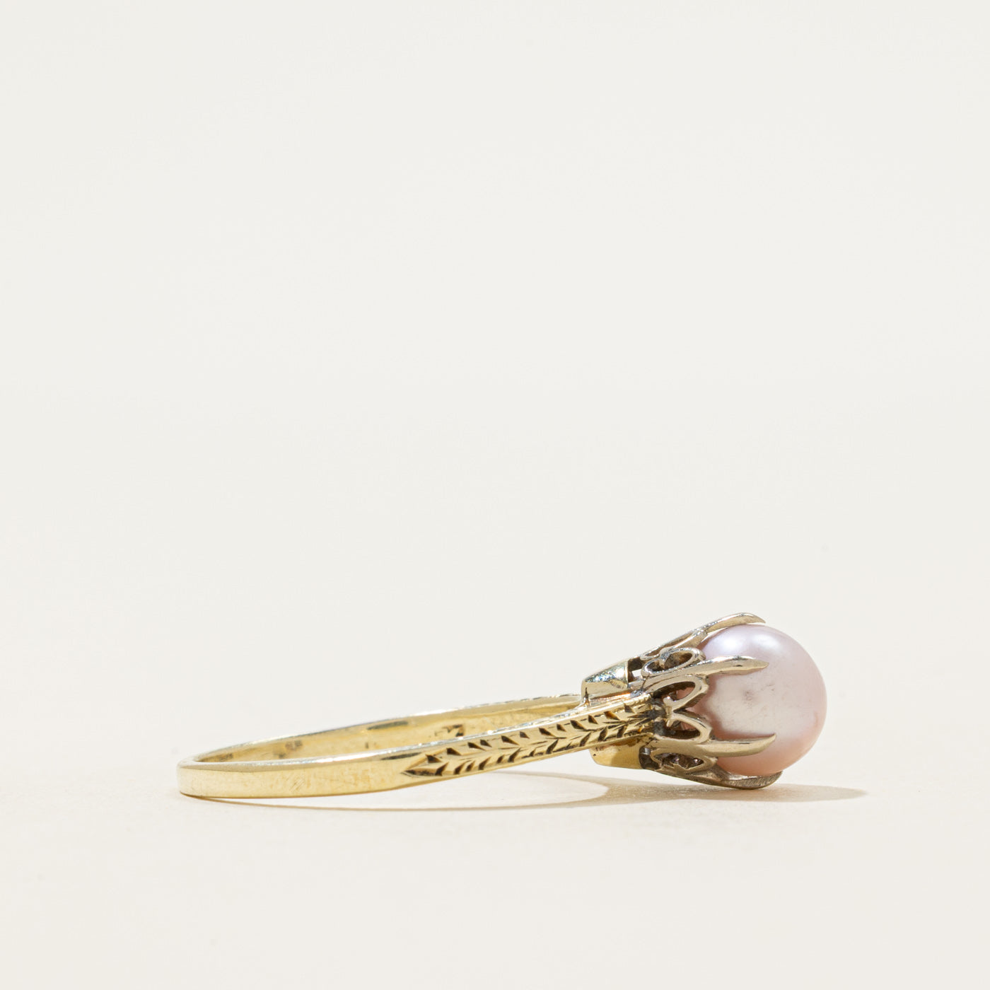 Solitaire Pearl Engraved Ring | SZ 6.25