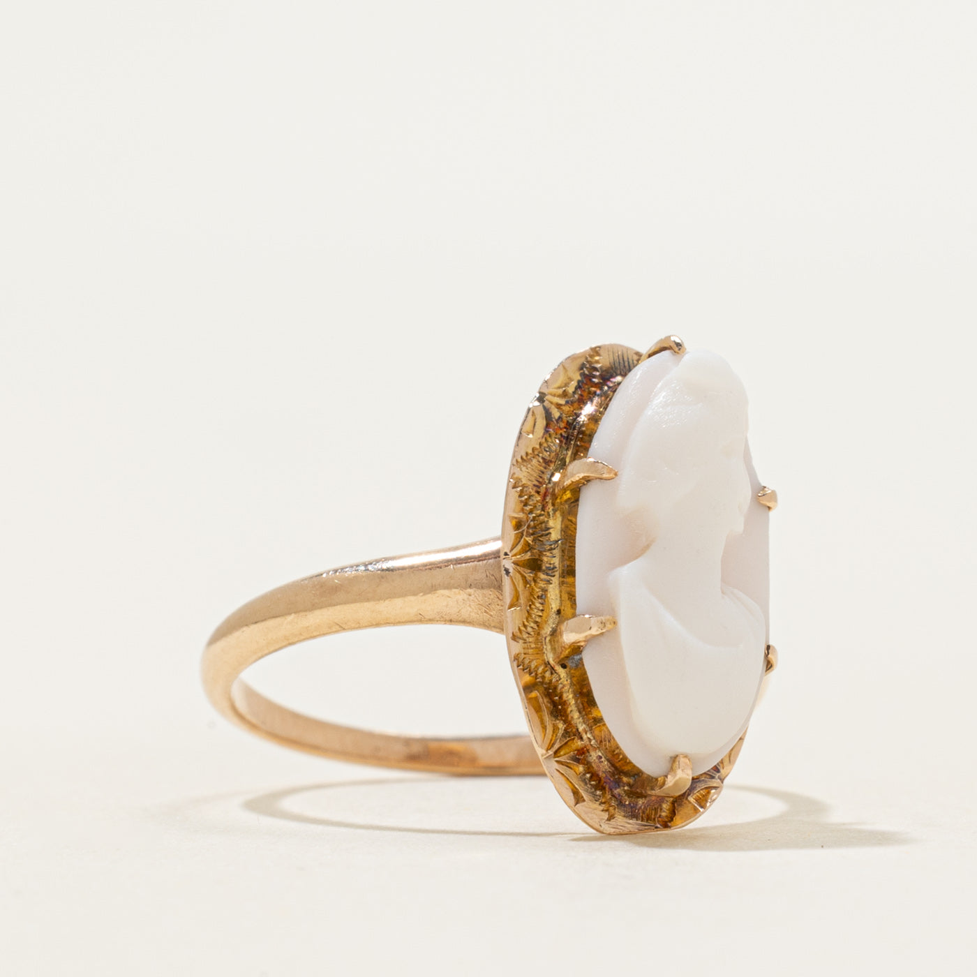 Shell Cameo Engraved Ring | 1.70ct | SZ 5.75