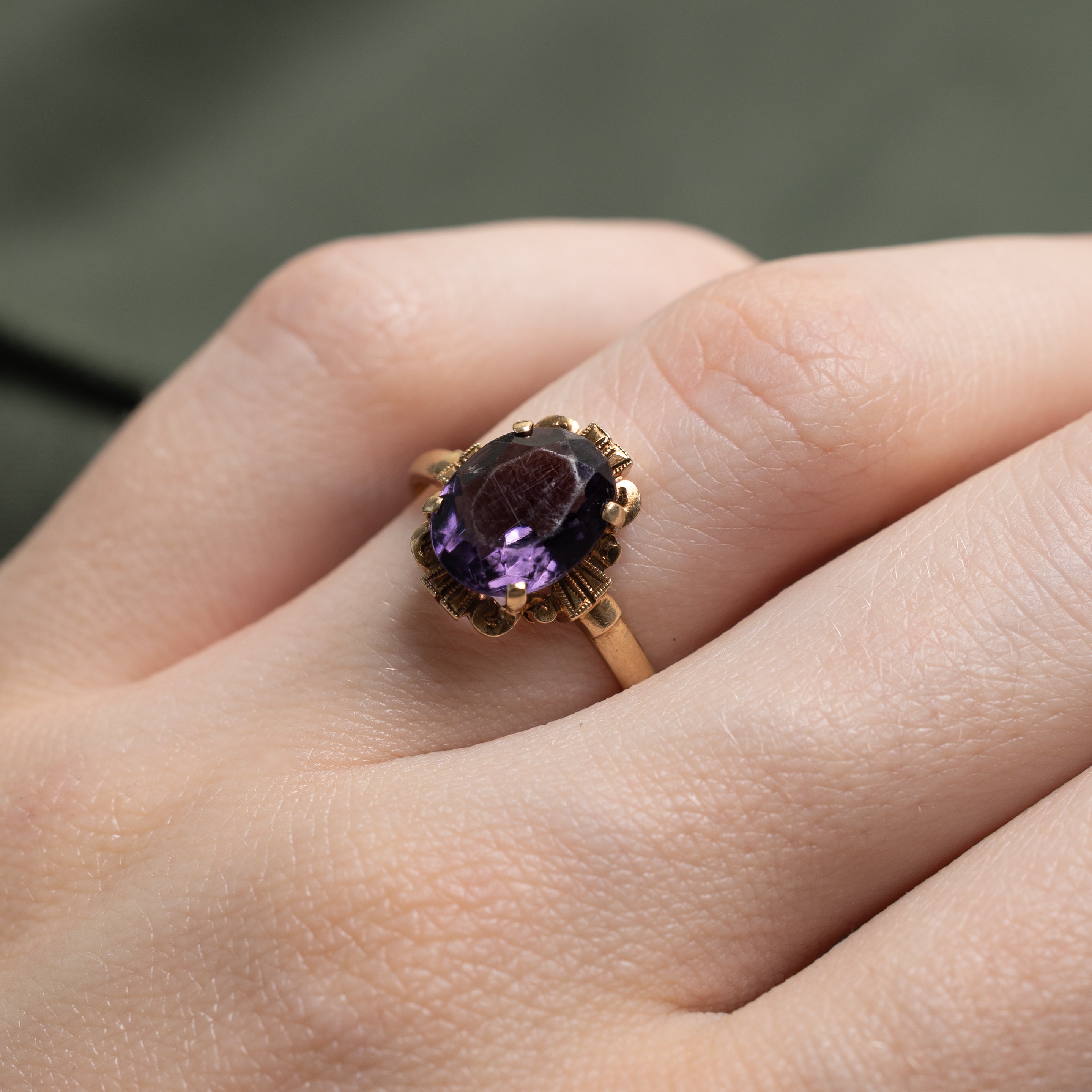 Vintage Glass Engraved Ring | 2.50ct | SZ 5.5
