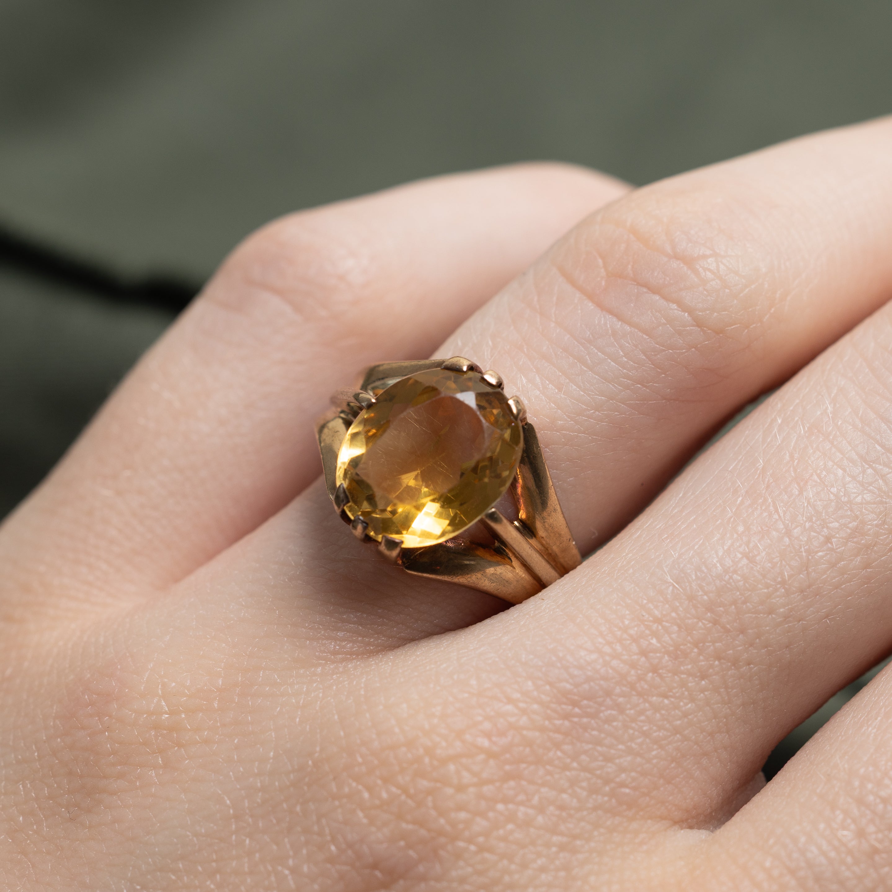 Oval Cut Citrine Grooved Cocktail Ring | 3.50ct | SZ 7