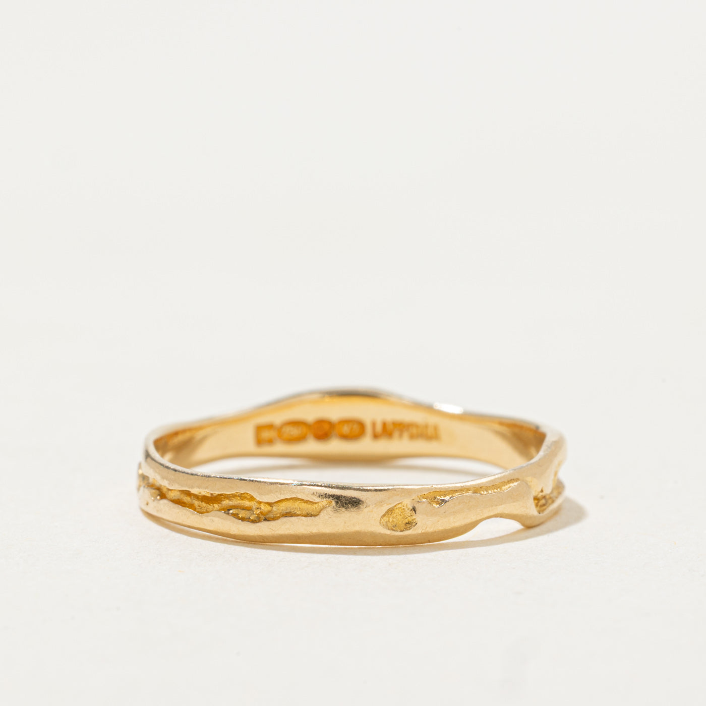 1974 Finnish 18k Yellow Gold Carved Band | SZ 7.0
