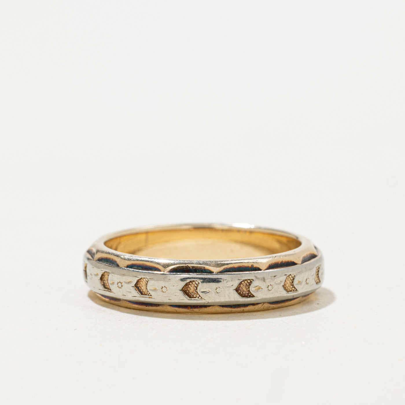 'Orange Blossom' Vintage Canadian Two Tone Engraved Band | 4.63mm | SZ 7.0