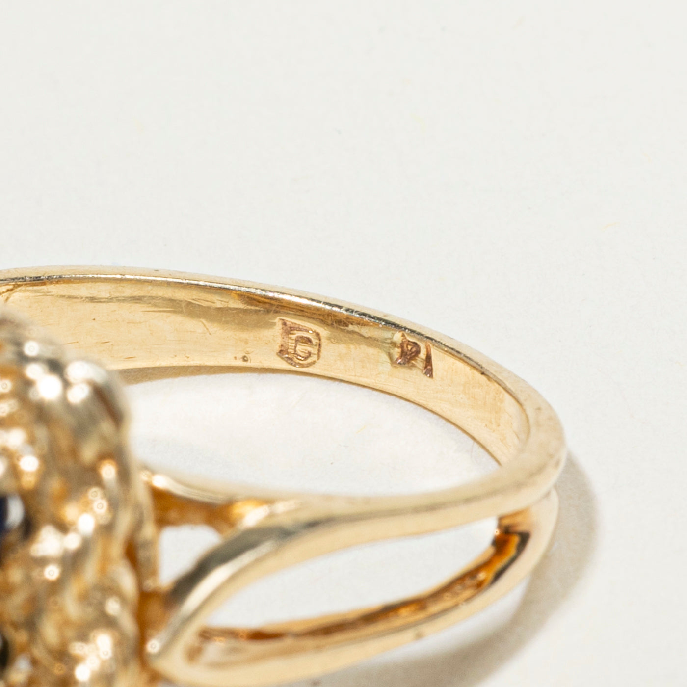 Sapphire & Diamond Grid Textured Cocktail Ring | 1.09ctw, 0.08ctw | SZ 4.25