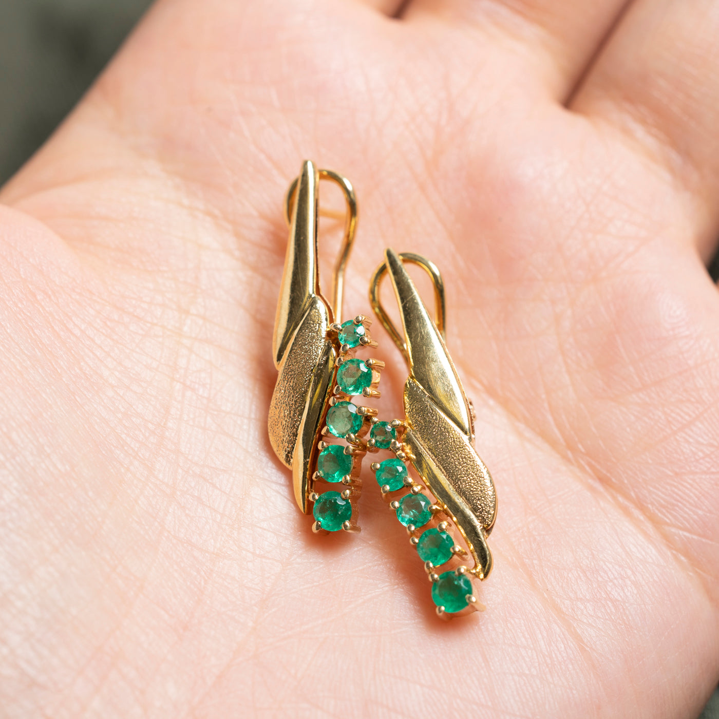18k Five Stone Emerald Grooved Drop Earrings | 0.87ctw