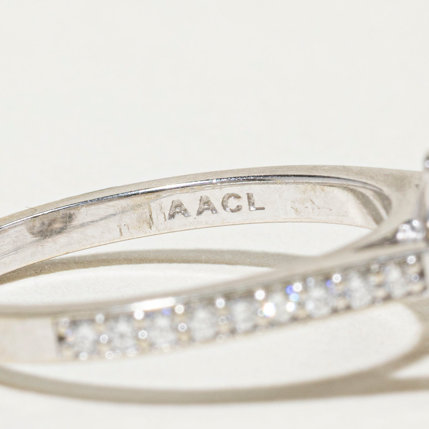 18k Cushion Cut Diamond Halo Engagement Ring | 1.00ct SI1 G/H, 0.38ctw | SZ 6.25