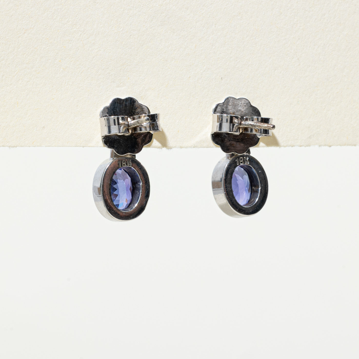 Boucles d'oreilles pendantes en tanzanite sertie clos | 2,0 ct |