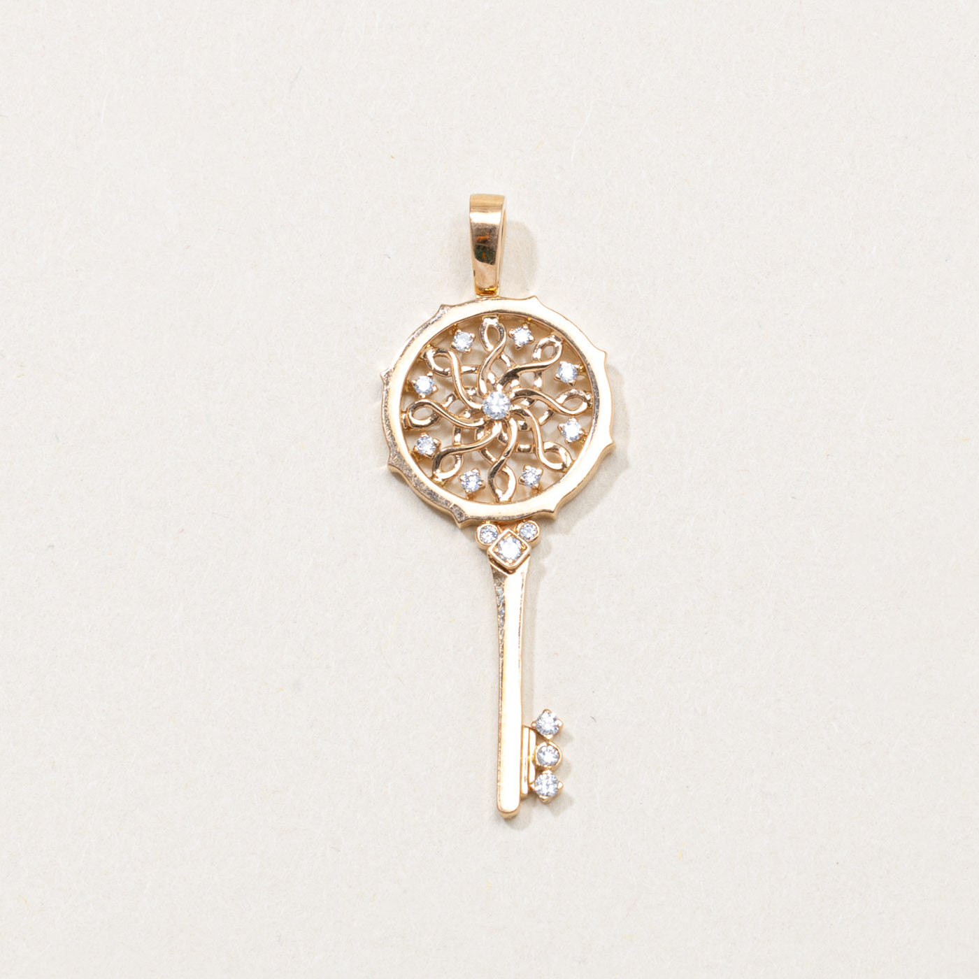 18k Diamond Openwork Key Pendant