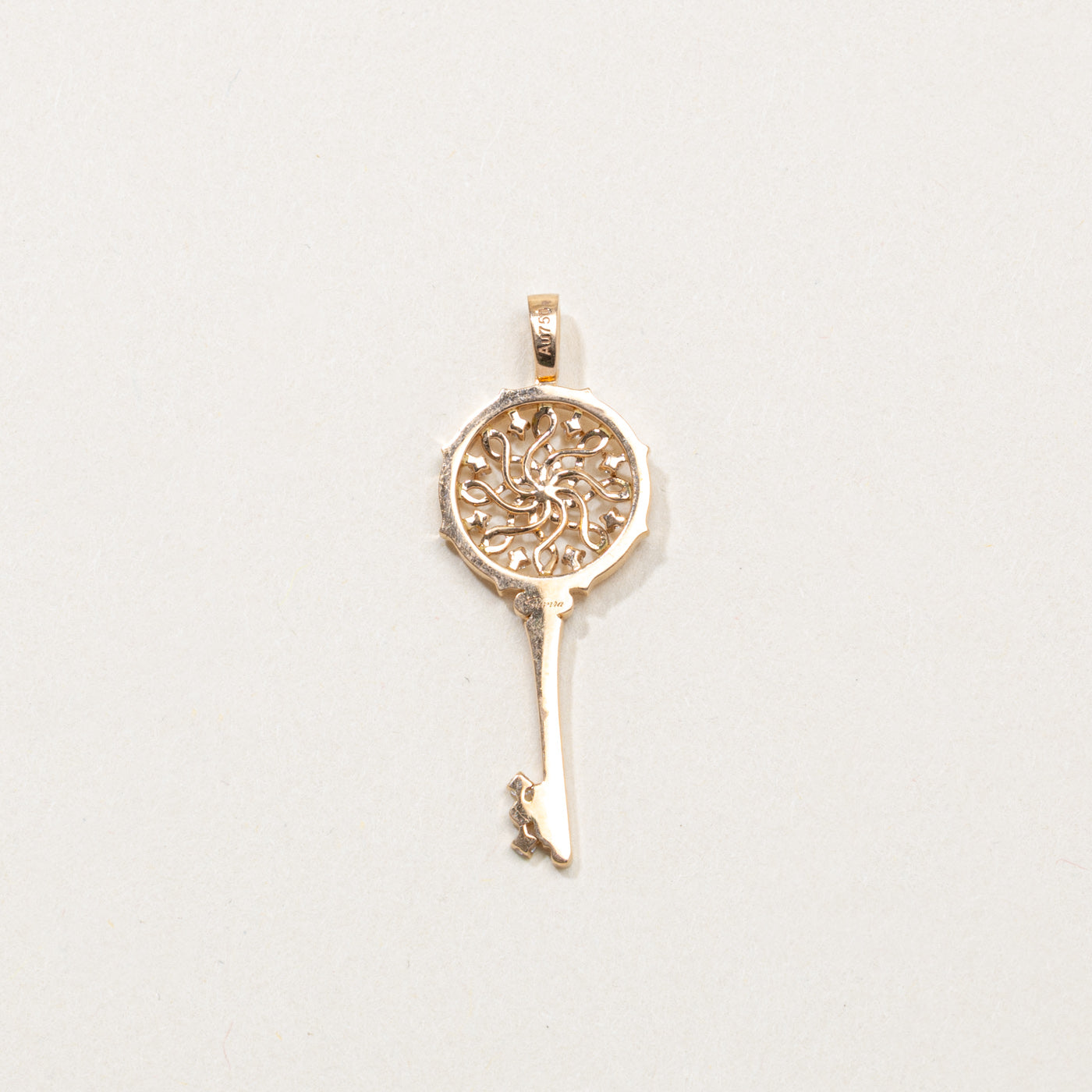 18k Diamond Openwork Key Pendant