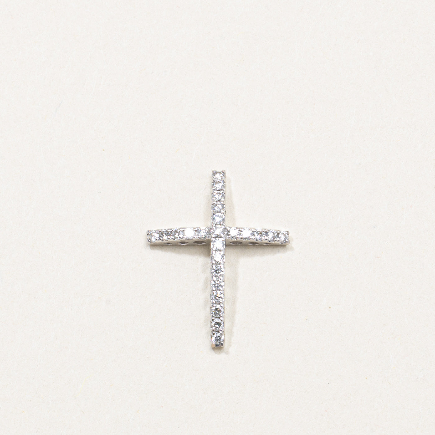 18k White Gold Diamond Cross Pendant