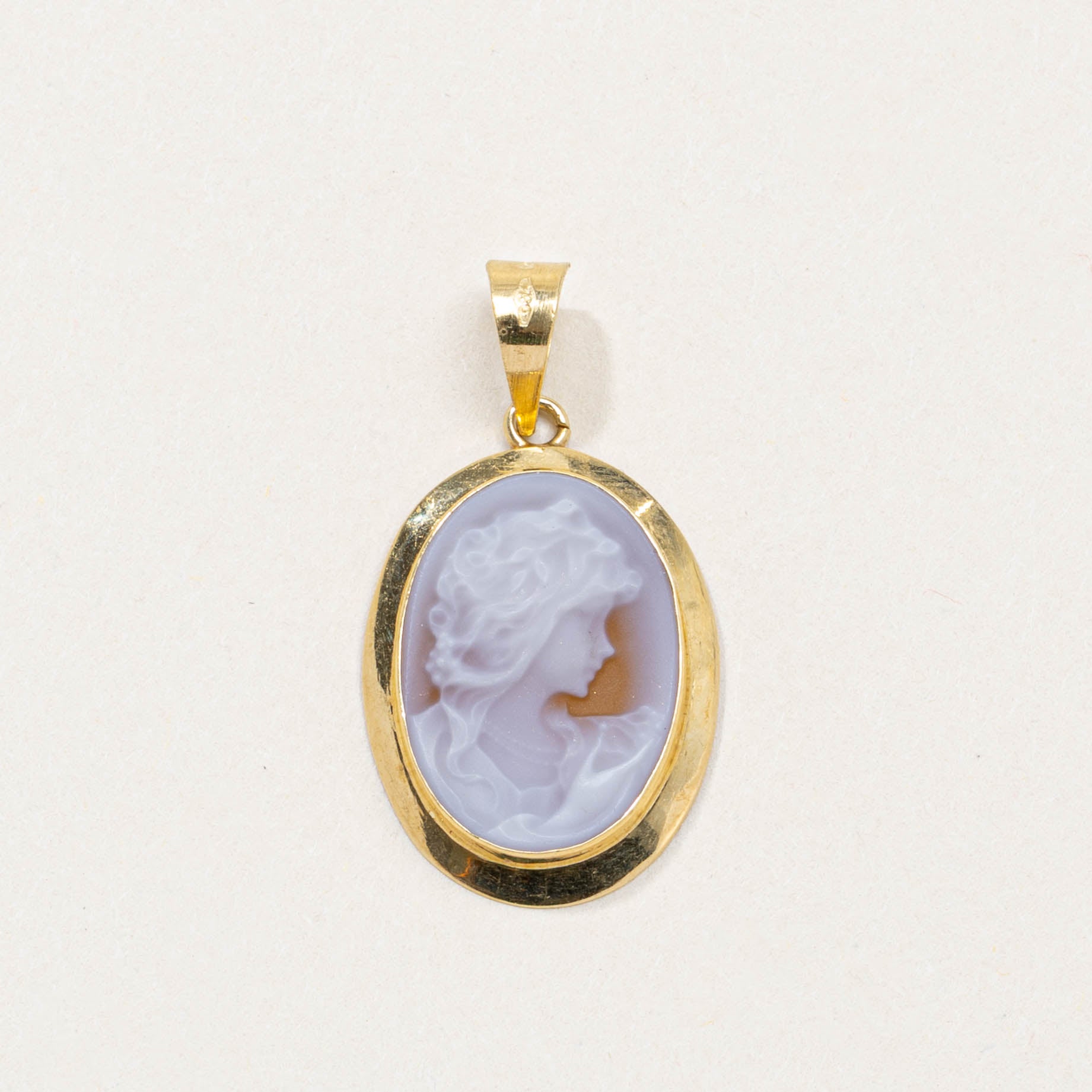 Italian 18k Shell Cameo Pendant | 3.00ct