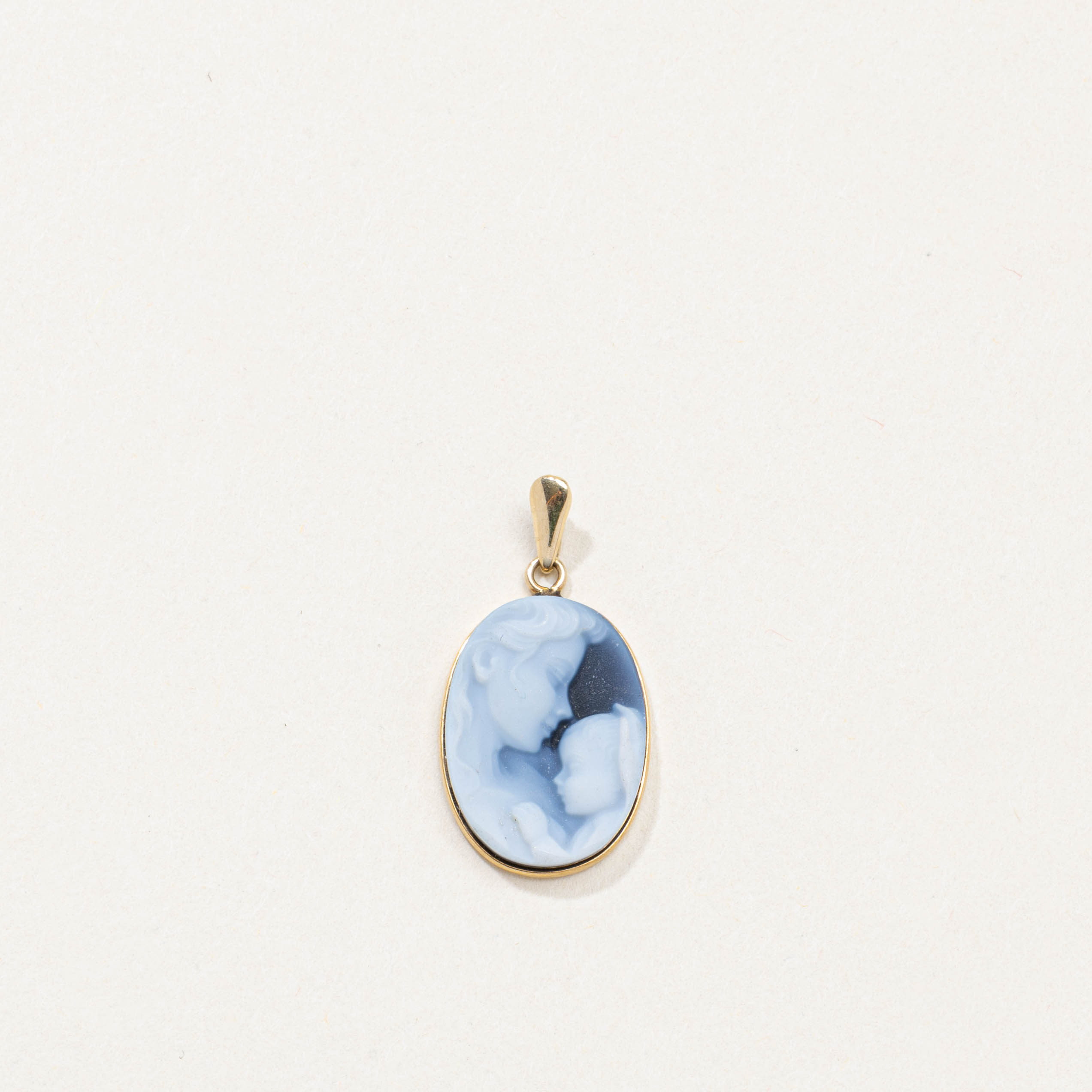 14k Mother & Child Shell Cameo Pendant | 3.50ct