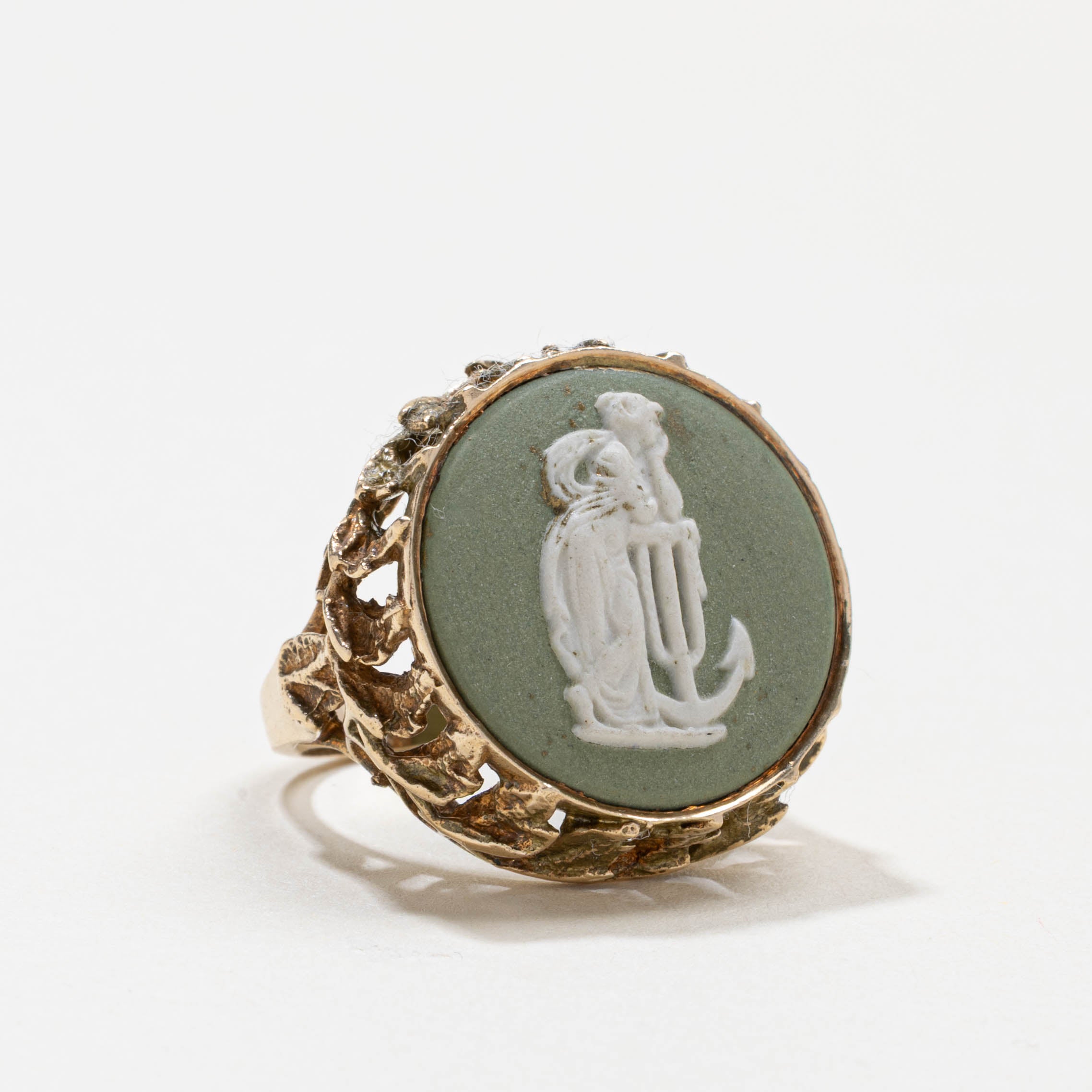 Wedgwood Sage Green 10k Cameo Anchor Ring | 8.0ct | SZ 6.0