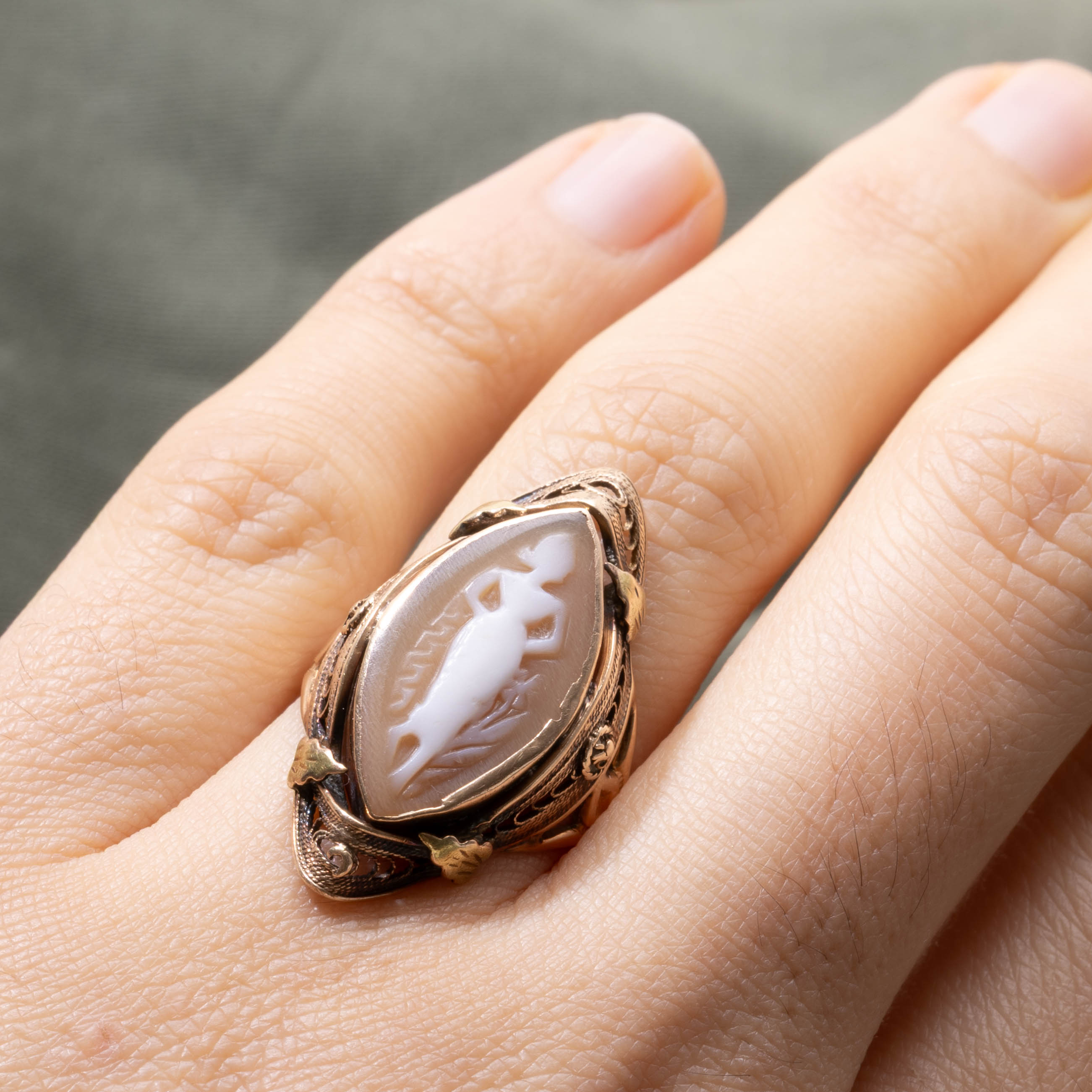 10k Shell Cameo Ornate Ring | 3.00ct | SZ 6.25