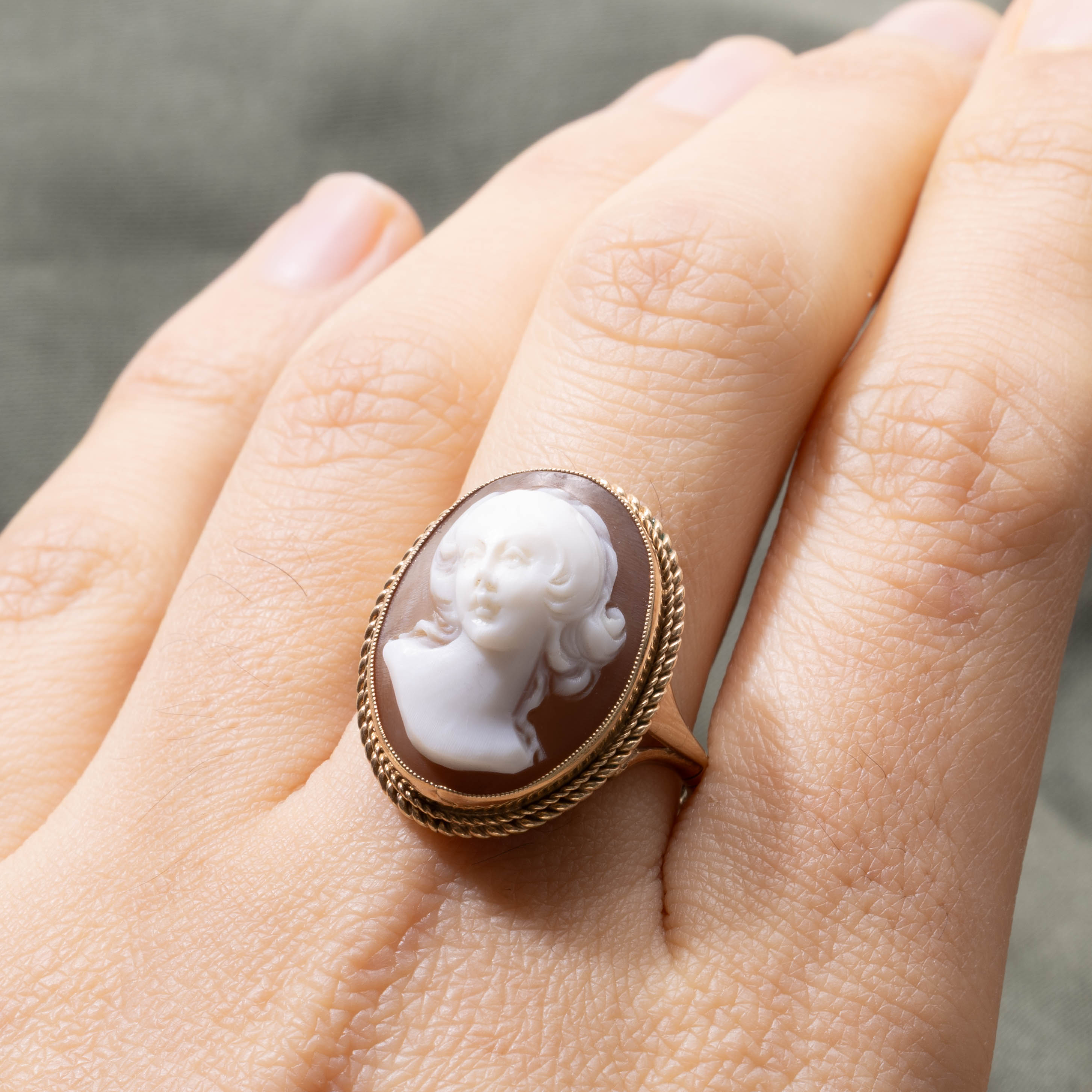 1965 Birmingham 9k Shell Cameo Ring | 6.00ct | SZ 8.5