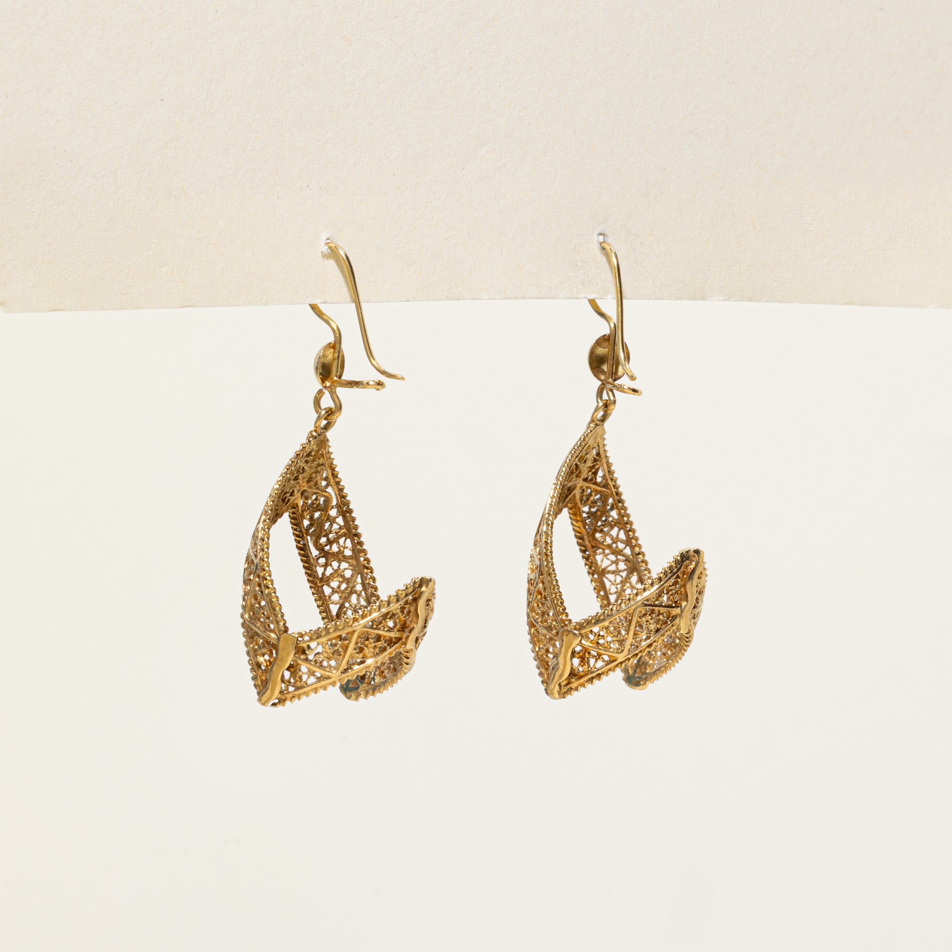 18k Yellow Gold Filigree Drop Earrings