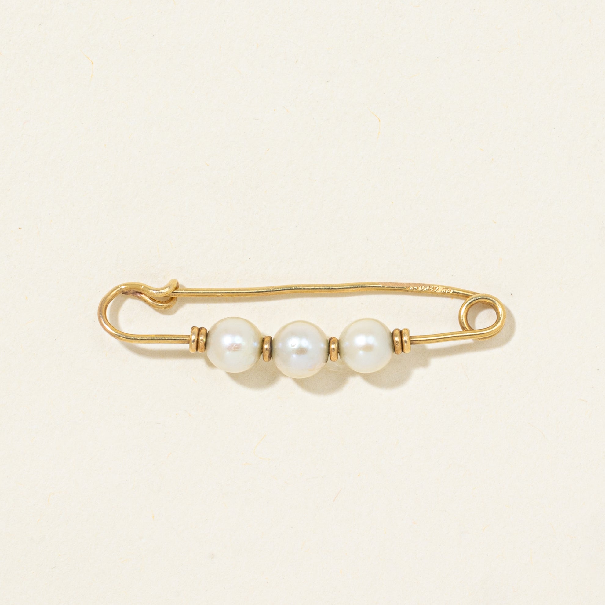 18k Three Stone Pearl Safety Pin Brooch