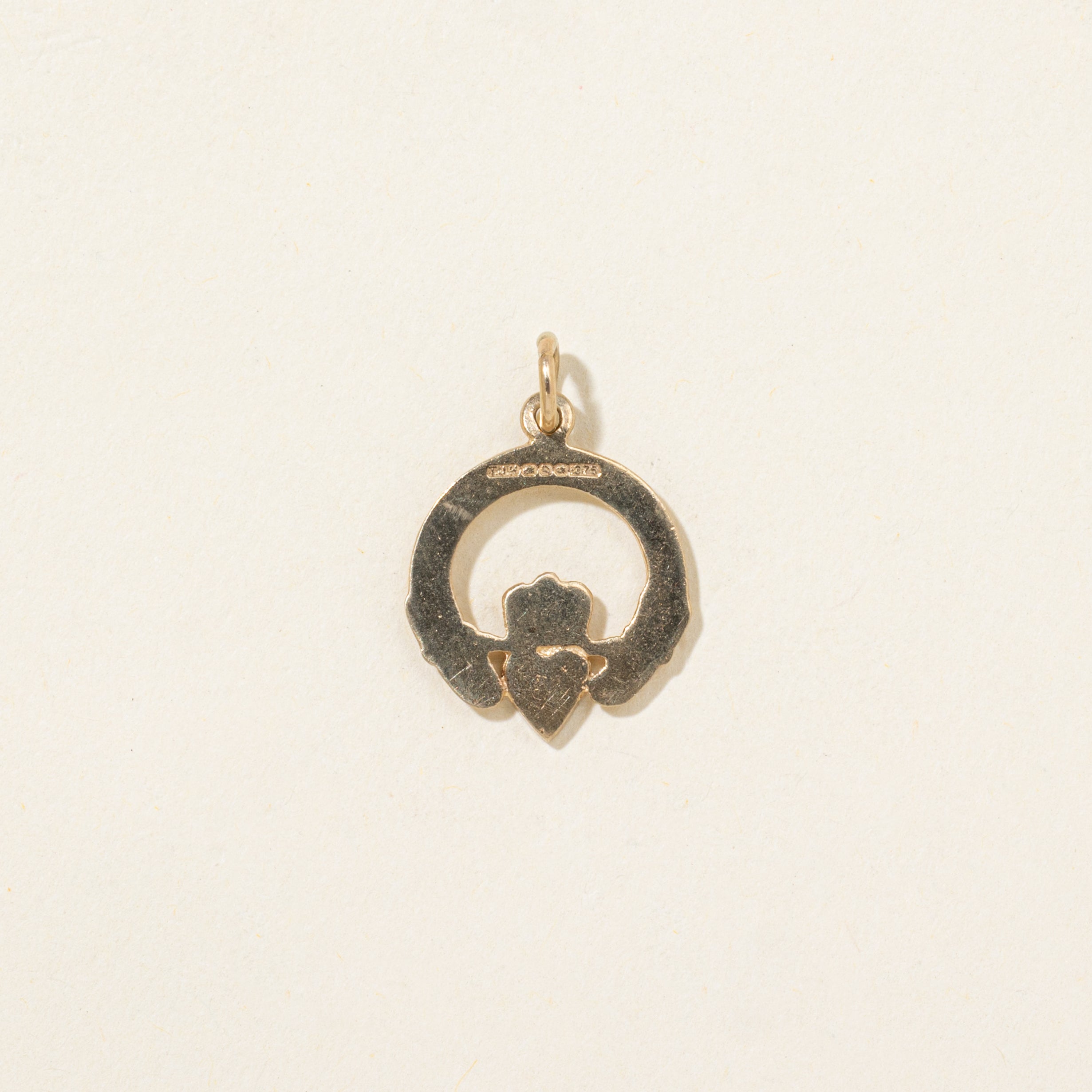 Heart Cut Agate Claddagh Charm | 0.015ct