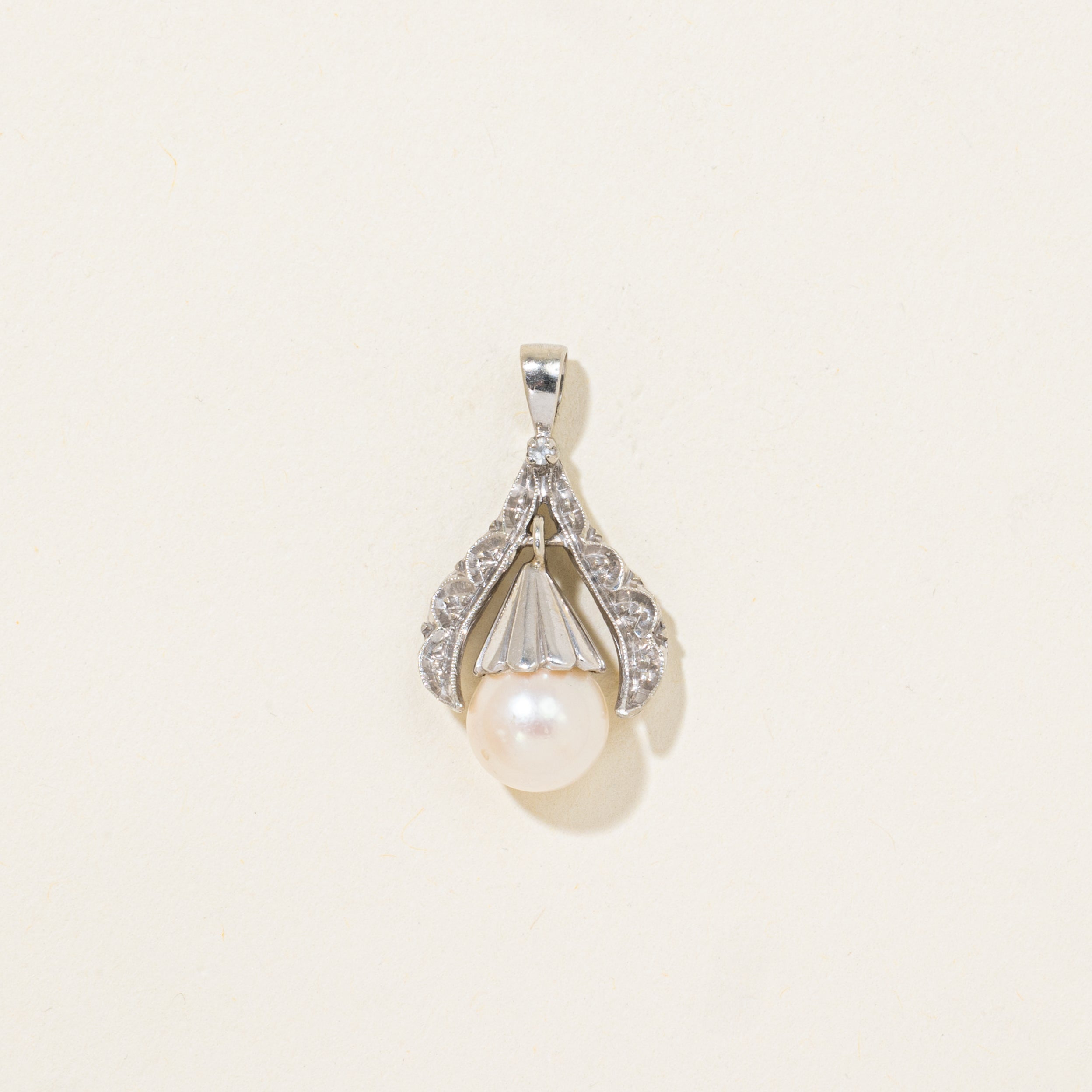 18k White Gold Diamond & Pearl Pendant | 0.005ctw