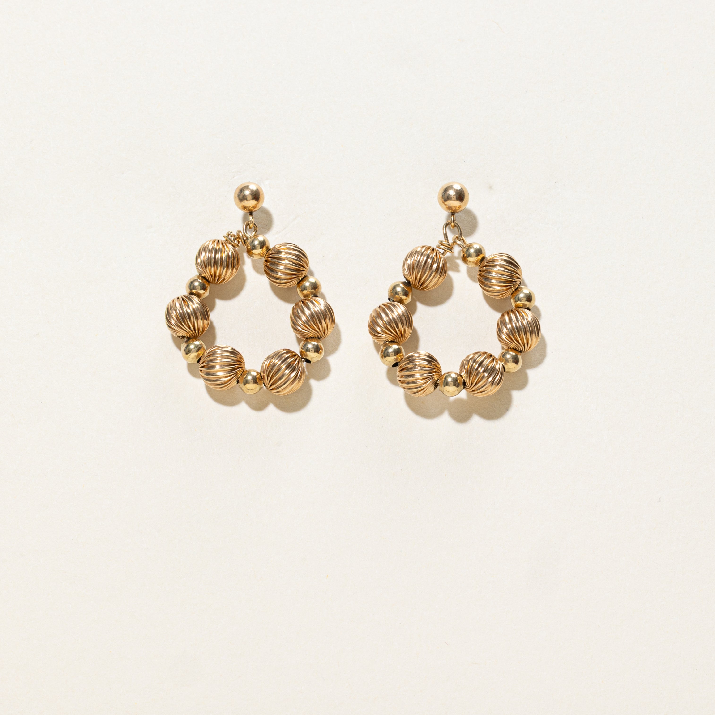 14k Yellow Gold Grooved Beaded Wreath Drop Earrings