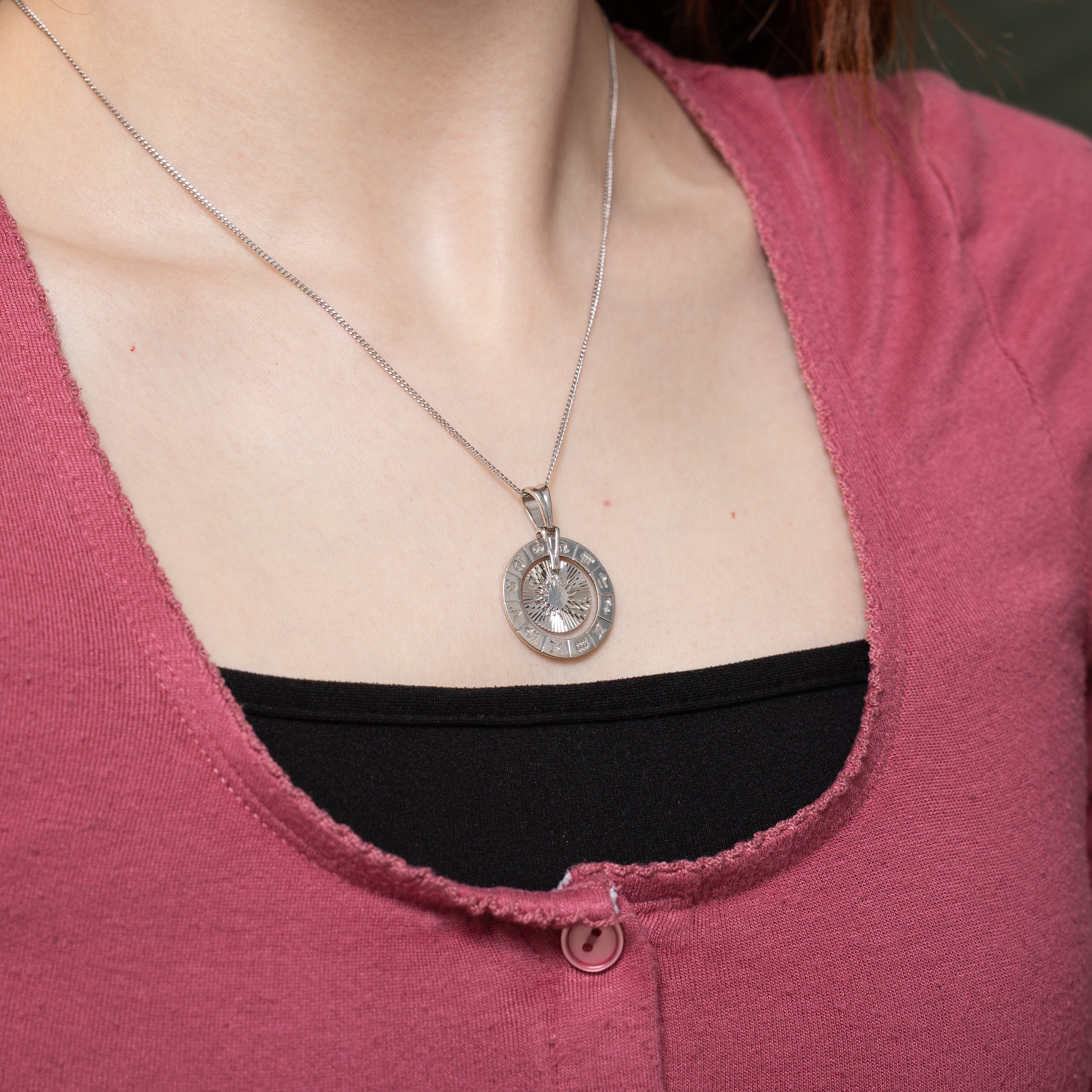 18k White Gold Zodiac Sun Pendant