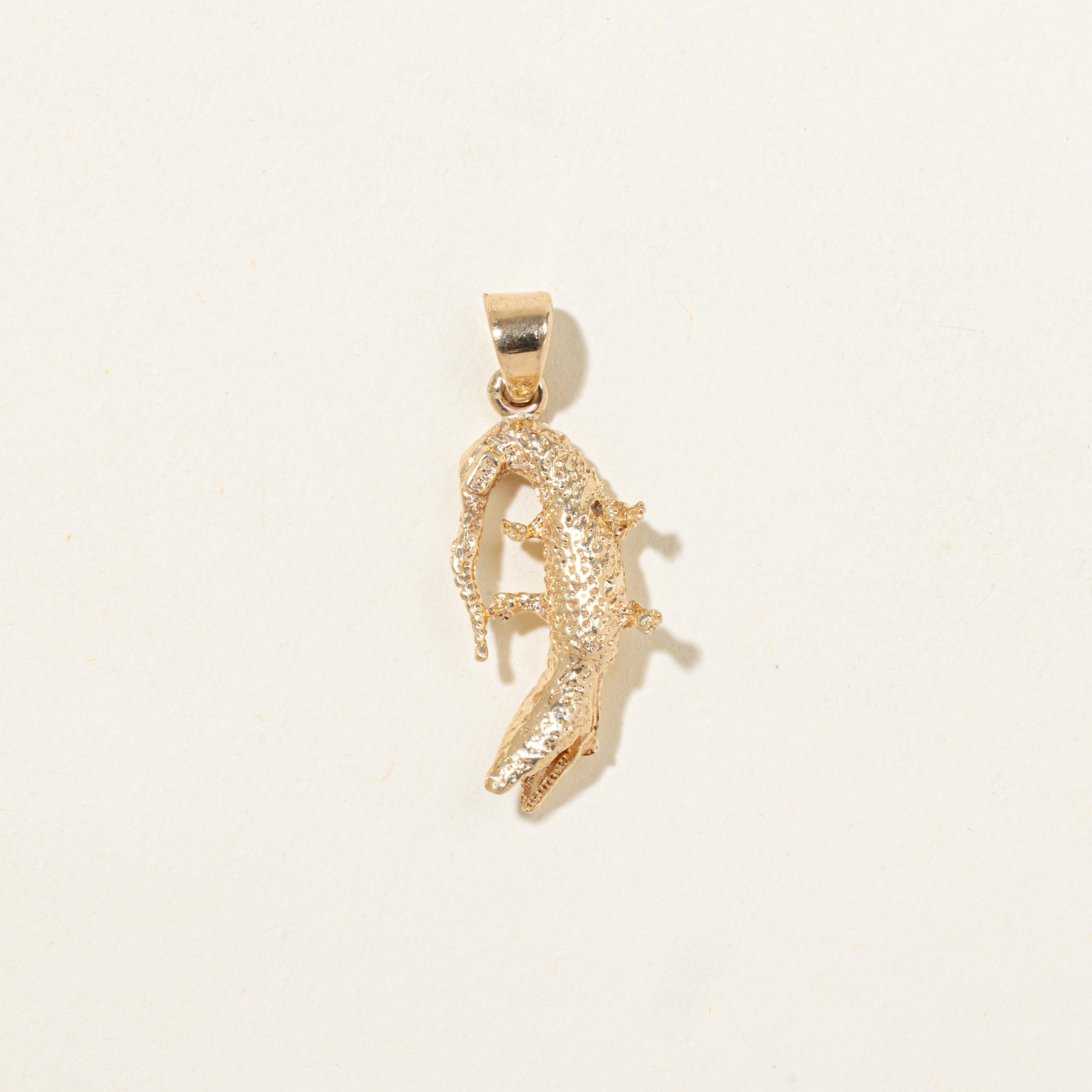14k Yellow Gold Crocodile Pendant