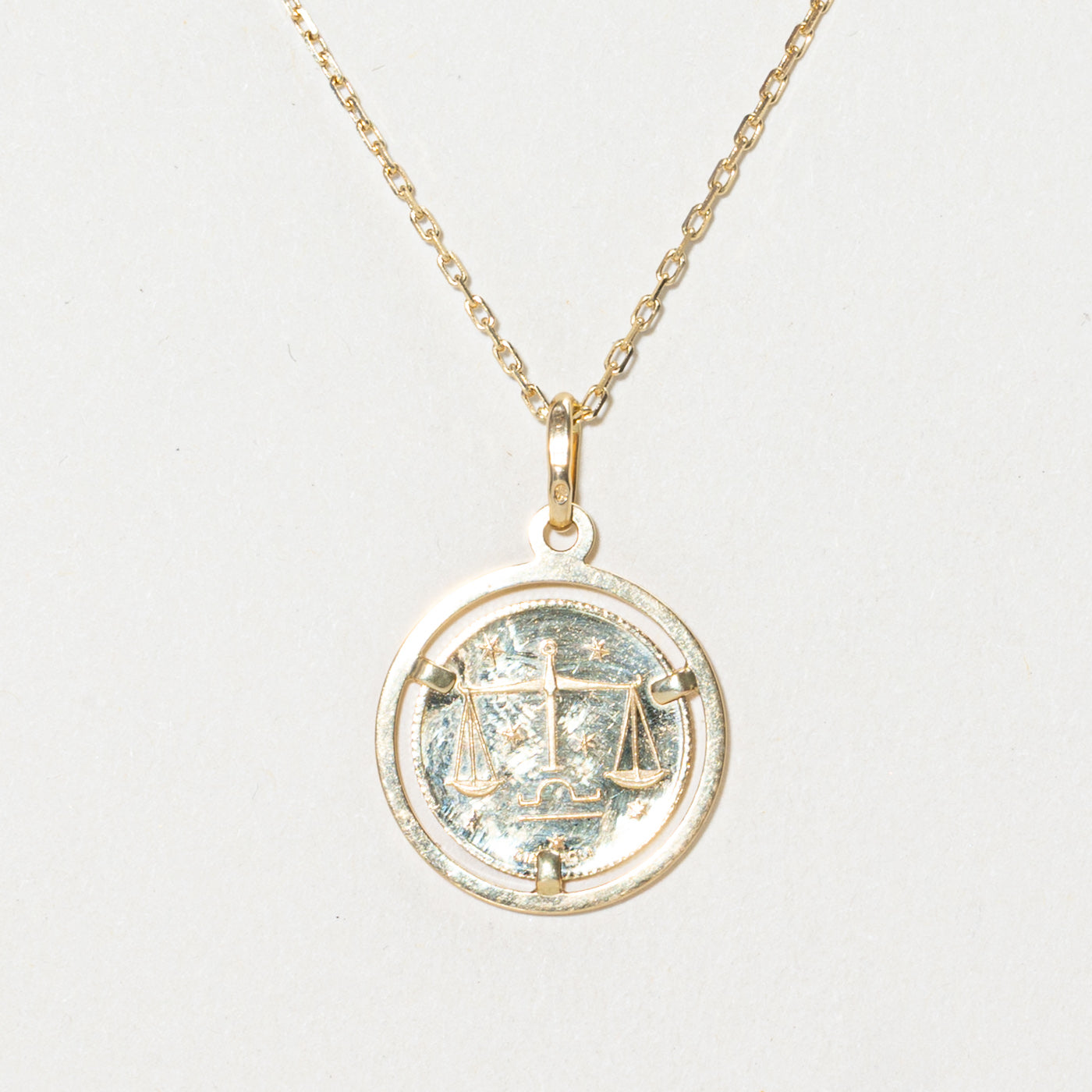 Retro Italian 18k Yellow Gold Libra Pendant Necklace | 18"