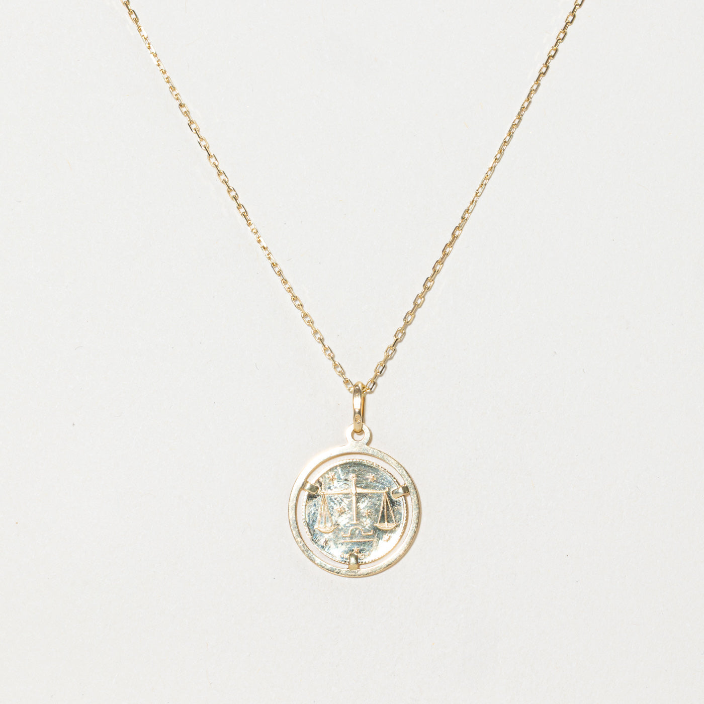 Retro Italian 18k Yellow Gold Libra Pendant Necklace | 18"