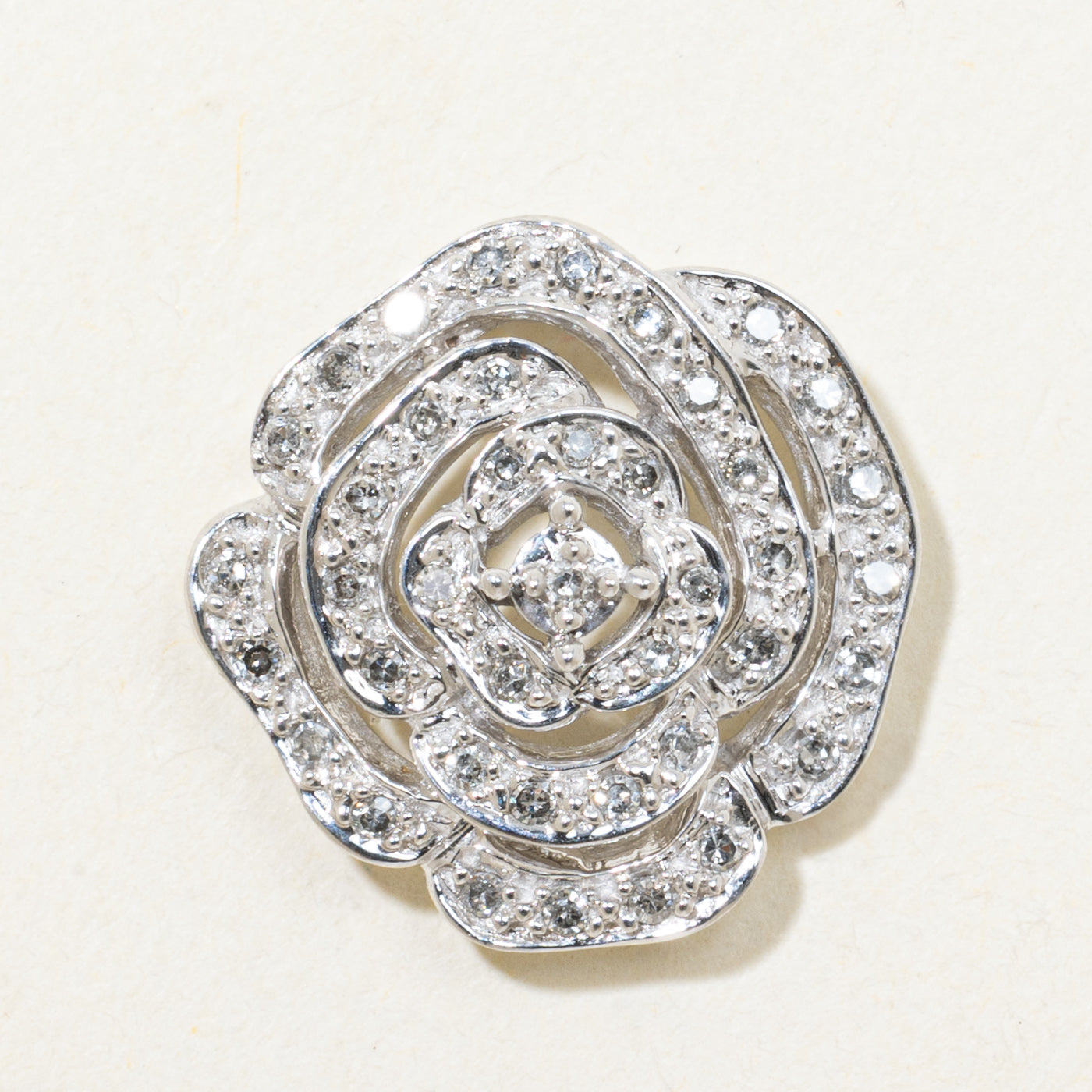 Diamond Flower Pendant | 0.12ctw