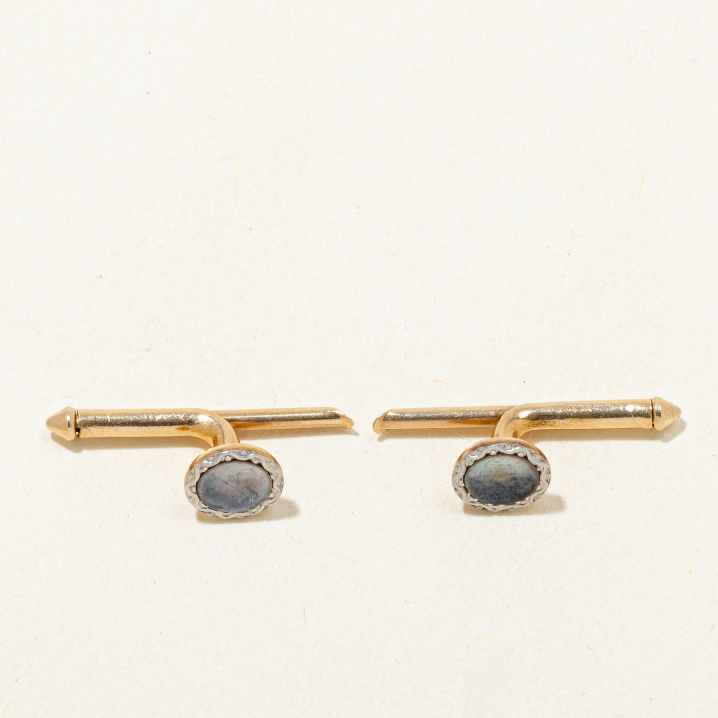 Boutons de manchette en nacre sertie clos | 0,16 ct