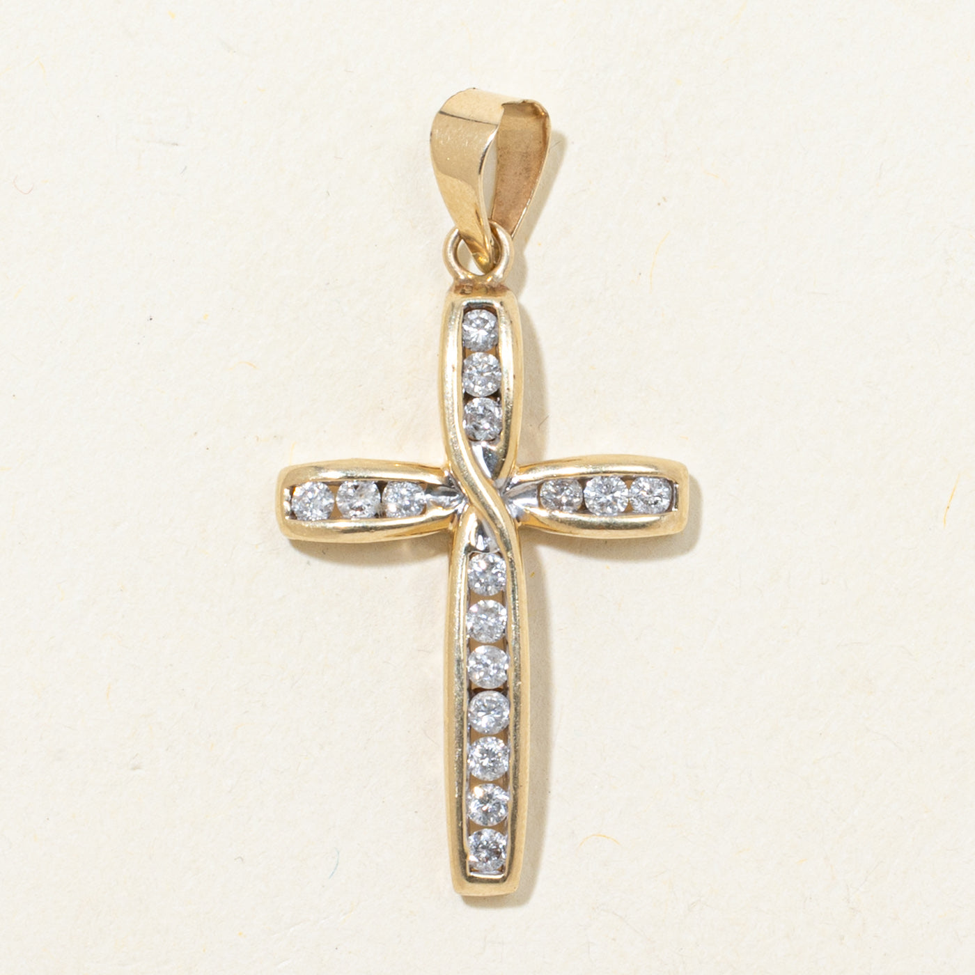 Diamond Cross Pendant | 0.32ctw