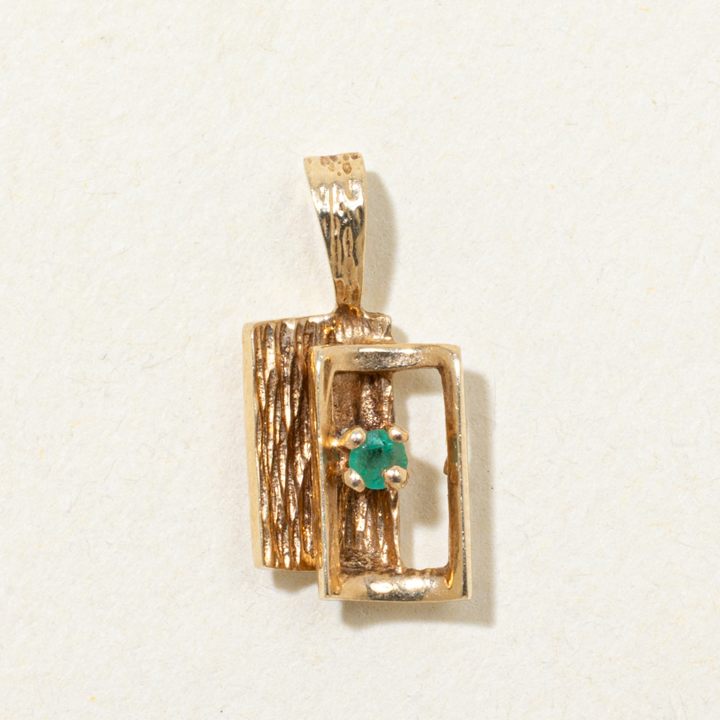 Emerald Openwork Textured Pendant | 0.02ct