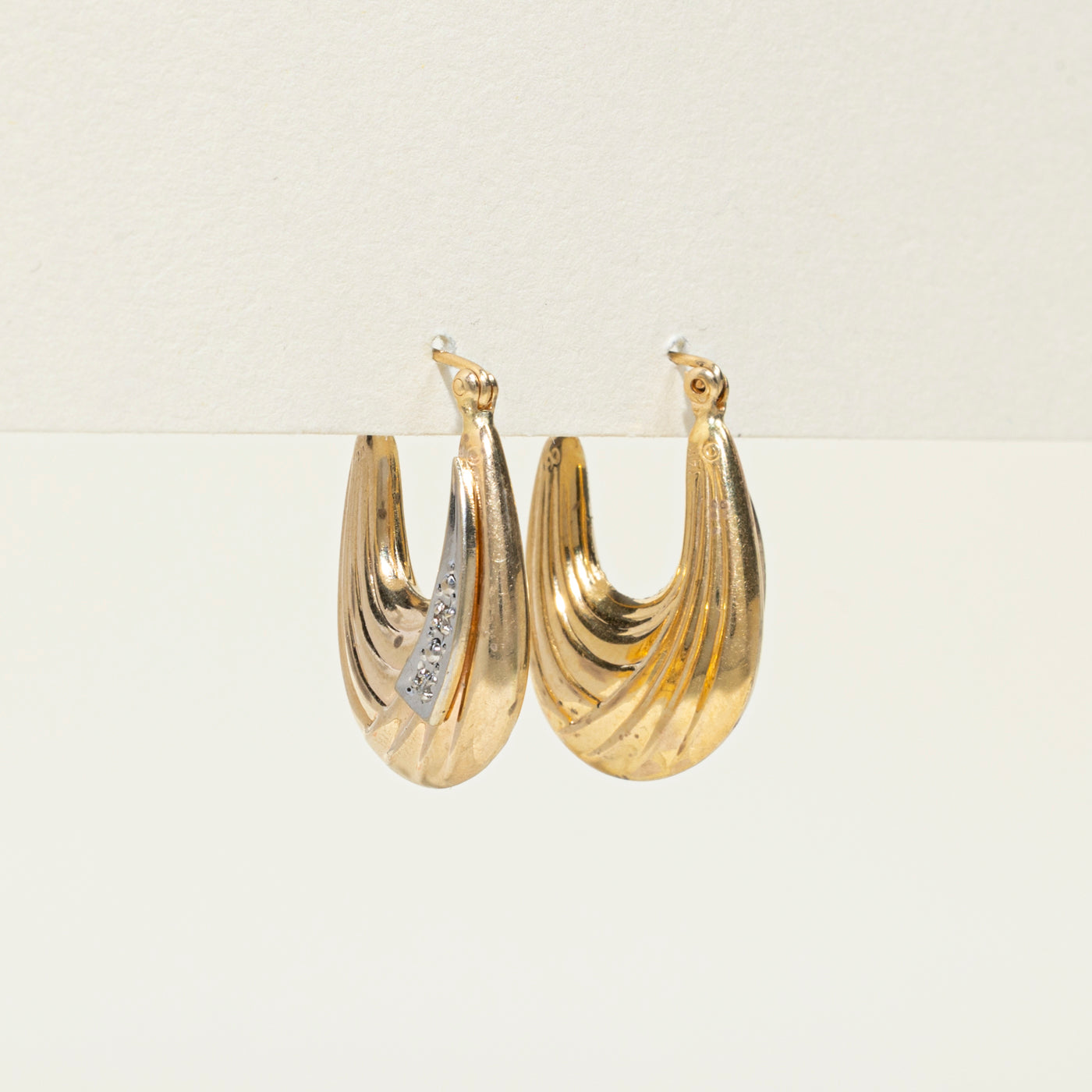 14K Diamond Grooved Hoop Earrings