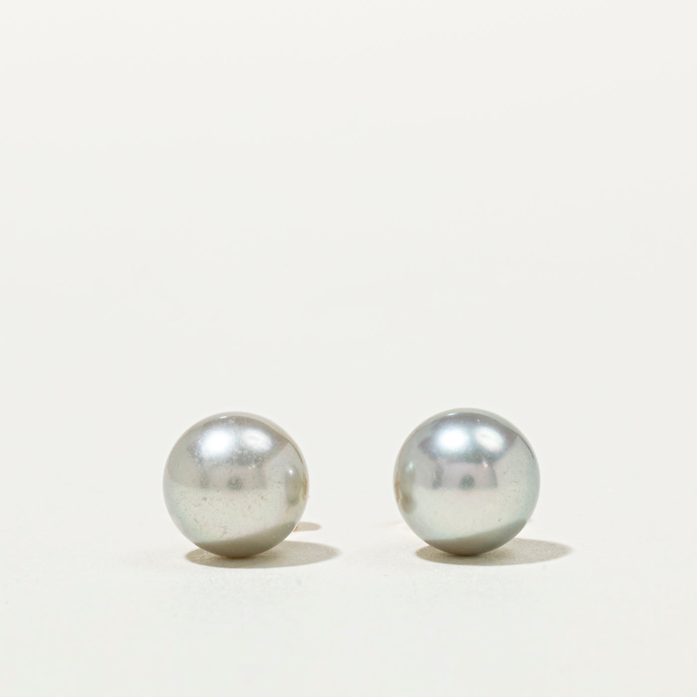 14K Grey Pearl Stud Earrings