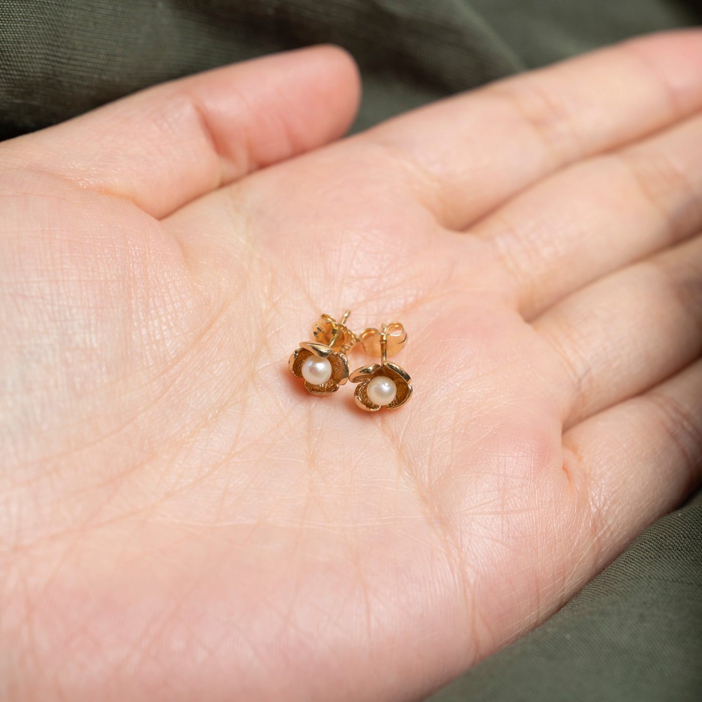 10K Pearl Flower Stud Earrings