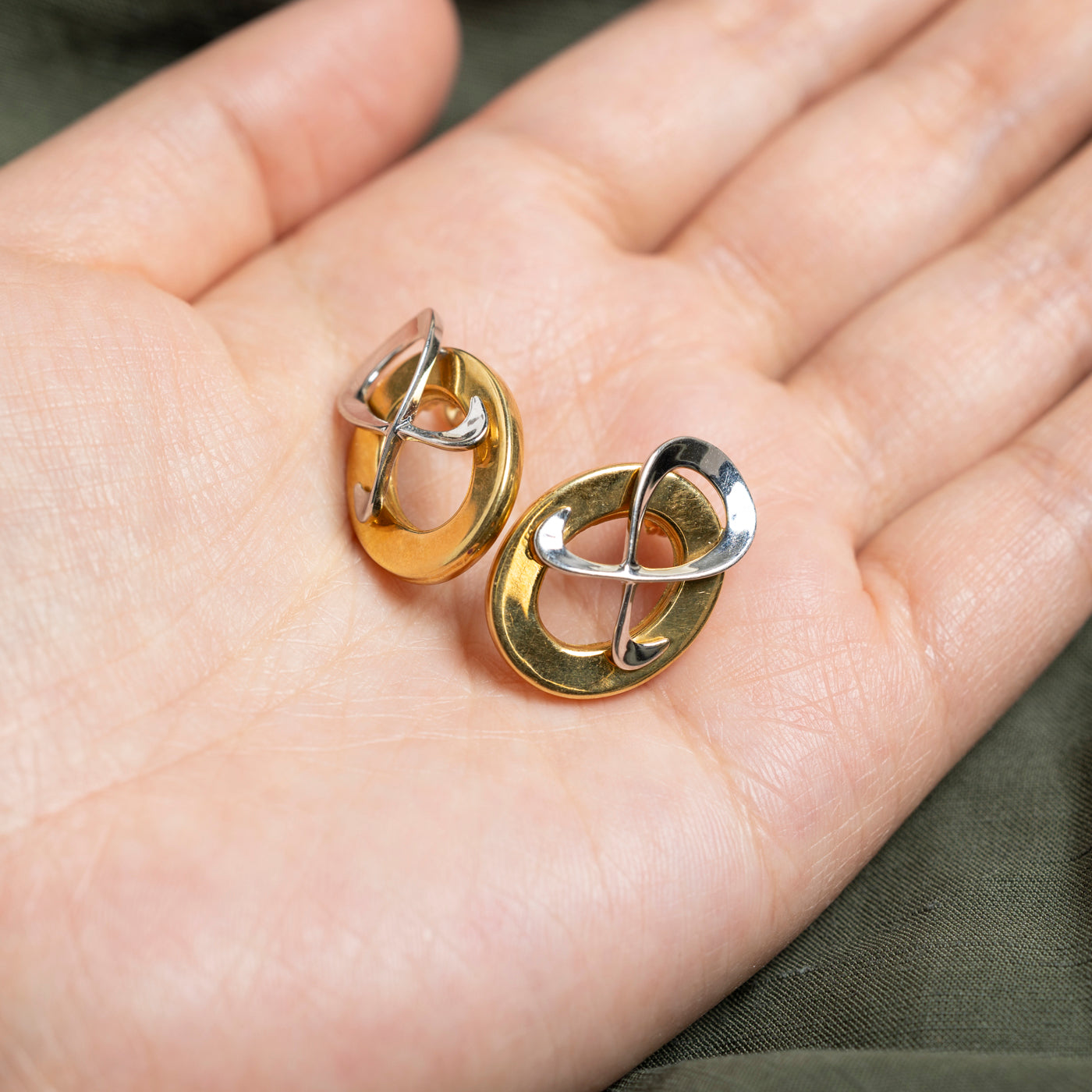 Boucles d'oreilles clous géométriques bicolores en or 18 carats