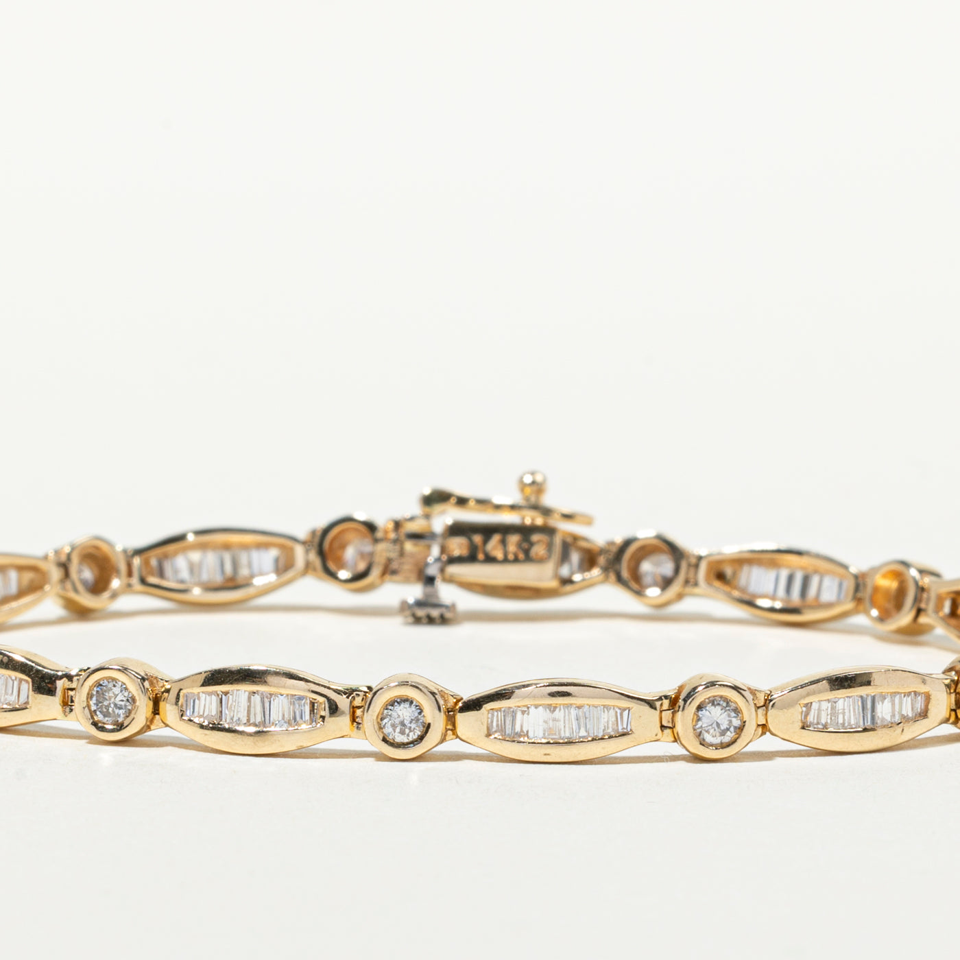 Bracelet tennis en diamants | 0,66 ct, 1,34 ct | 17,8 cm