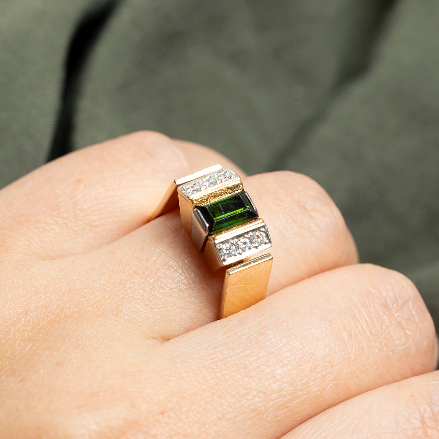 Bague en tourmaline verte et diamants | 1,04 ct, 0,17 ct au total | Taille 8,5