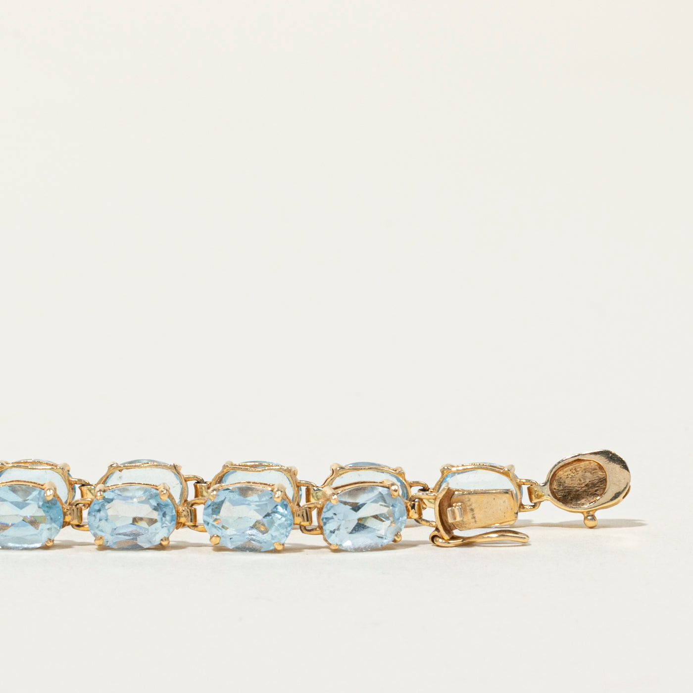 Bracelet de tennis en topaze bleue | 14,19 ct | 17,8 cm