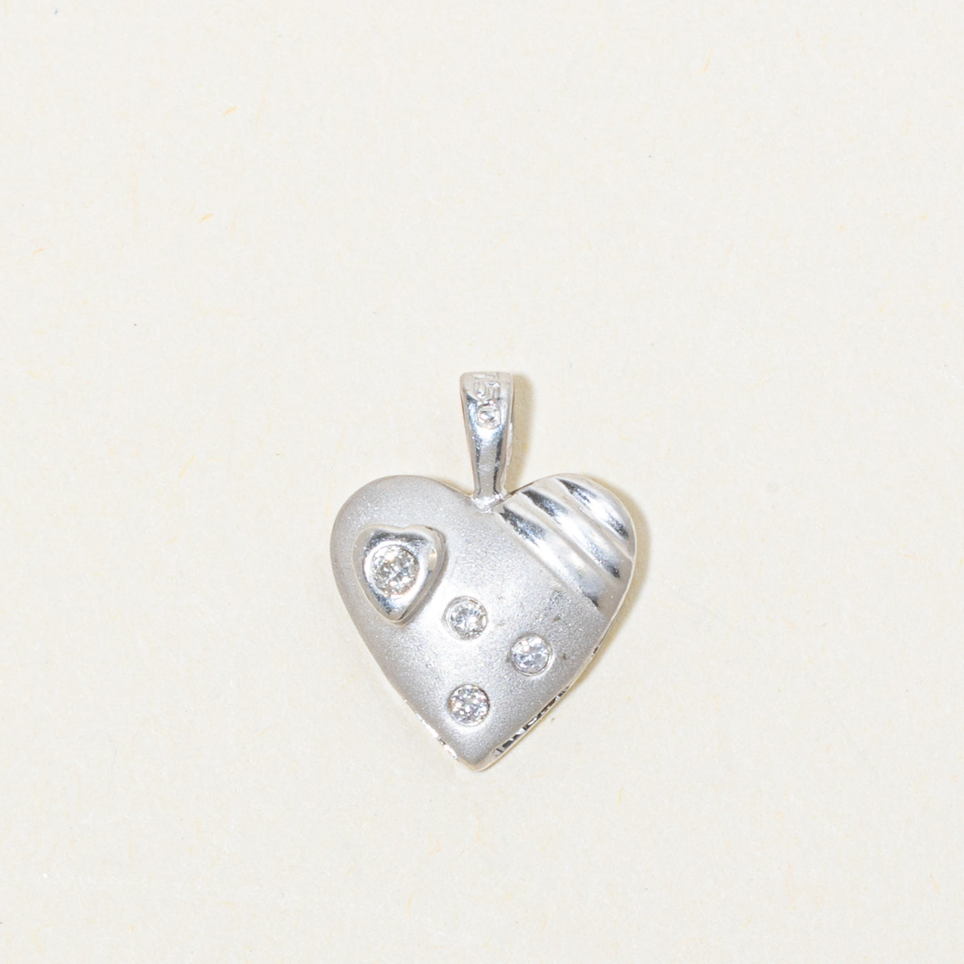 18k Heart Diamond Pendant