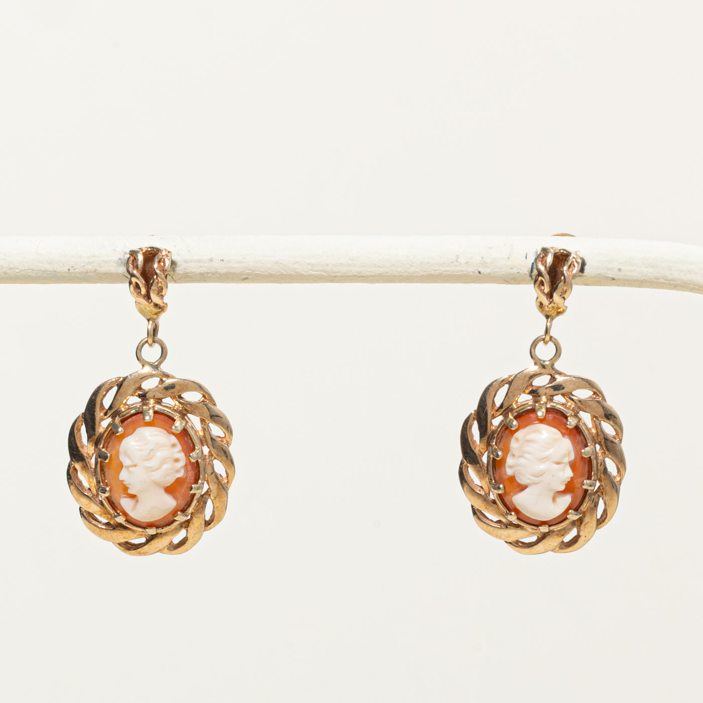 10k Shell Cameo Drop Earrings | 3.40ctw