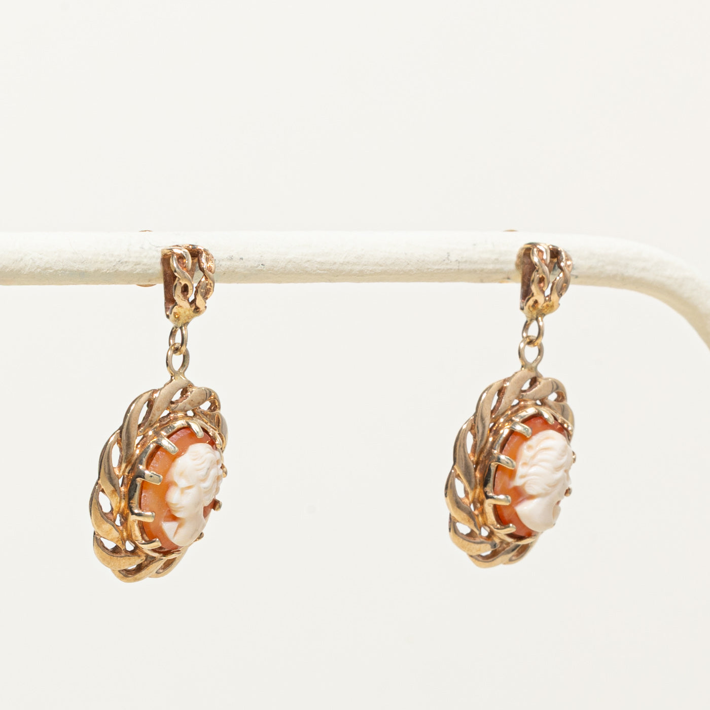10k Shell Cameo Drop Earrings | 3.40ctw