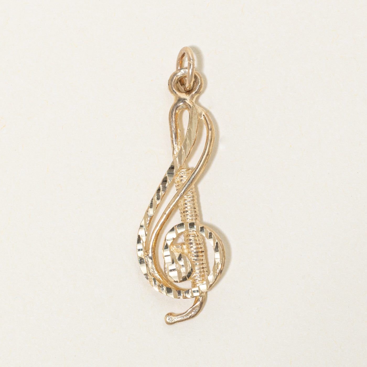 10k Textured Treble Clef Charm
