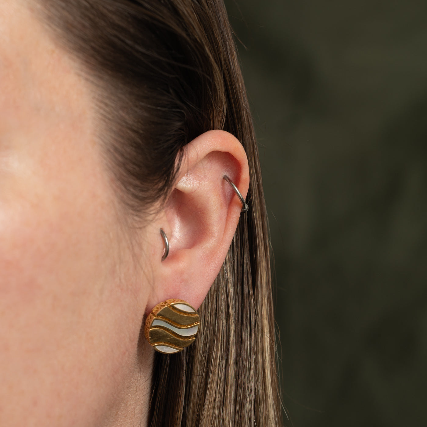 18k Mother of Pearl Wave Design Stud Earrings